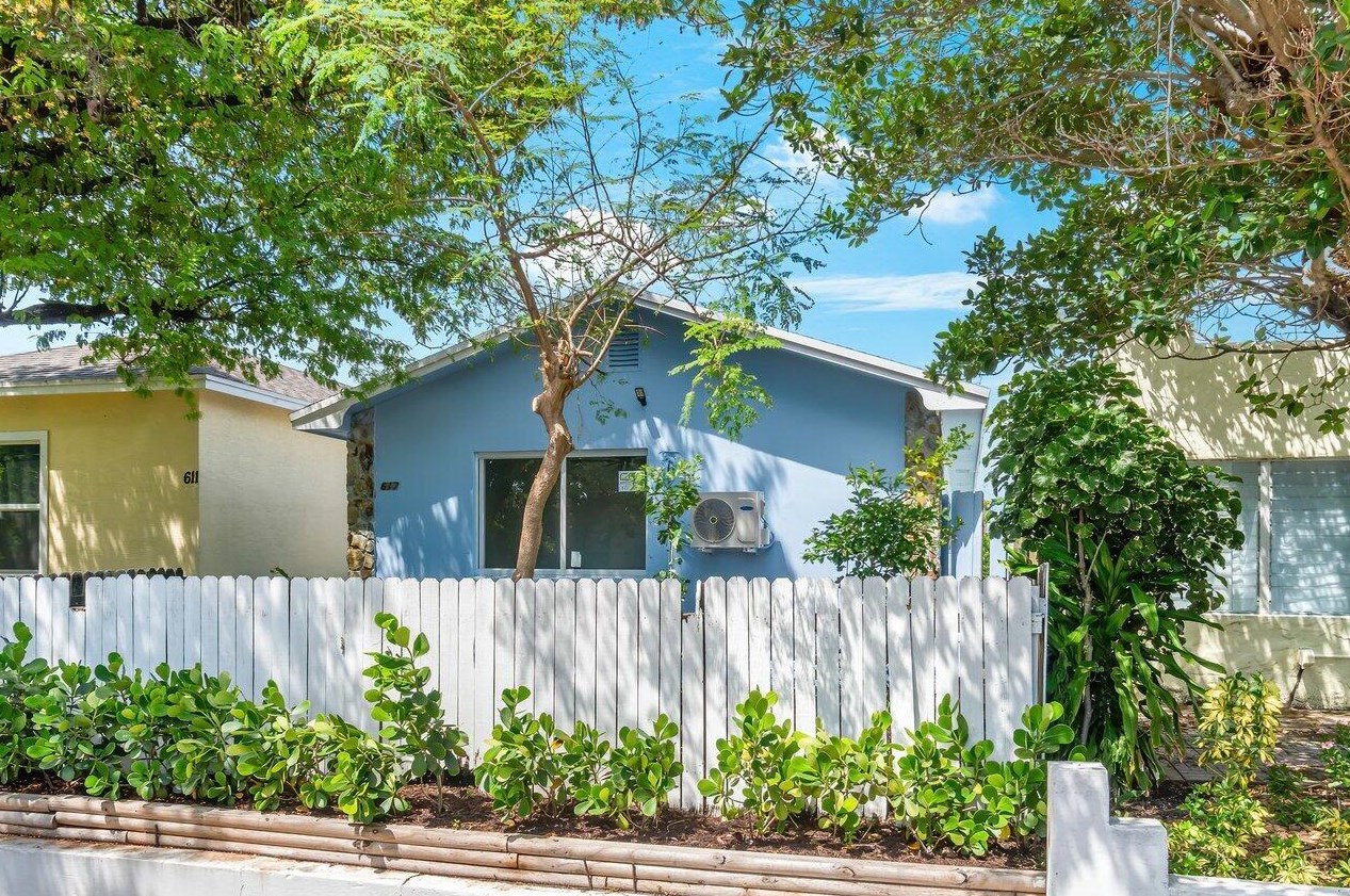 617 N F St, Lake Worth, FL 33460