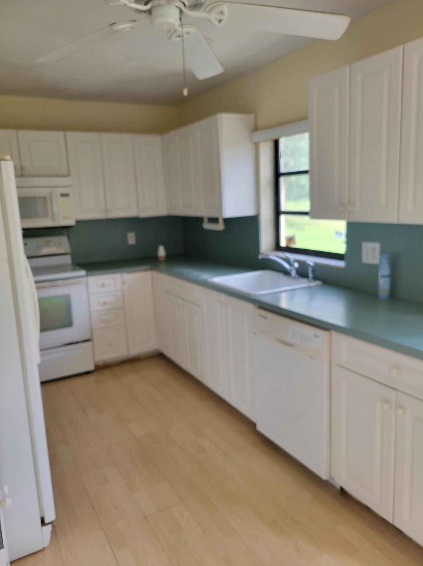 8553 Casa Del Lago, Boca Raton FL  33433-2107 exterior