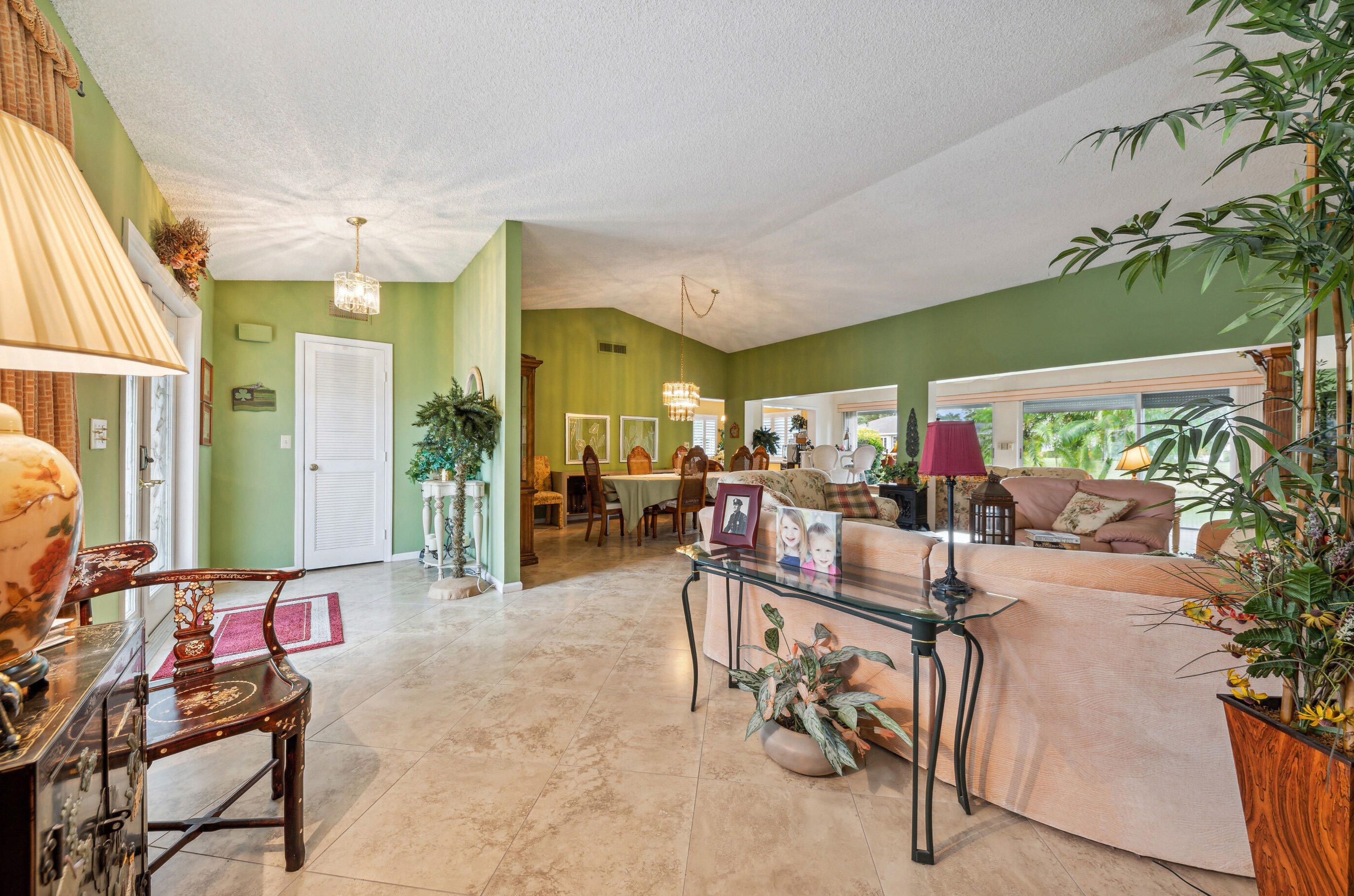10848 Greentrail Dr, Boynton Beach, FL 33436-4922