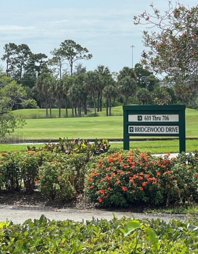 609 Bridgewood Dr, Boca Raton, FL 33434