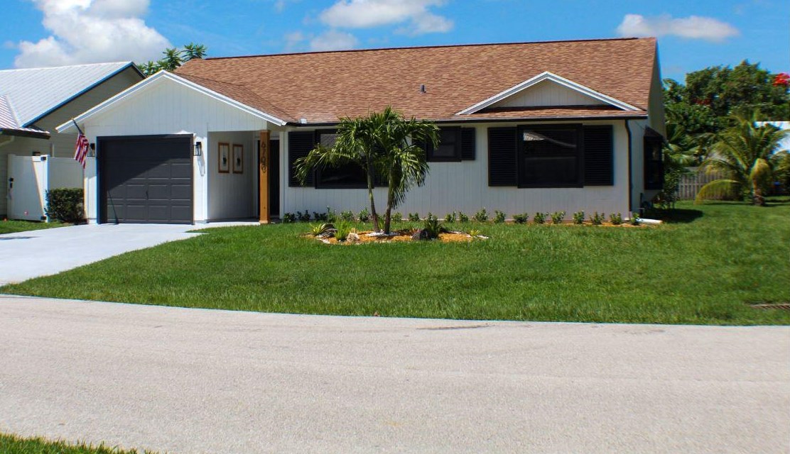 6700 Silverbell Ave, Stuart, FL 34997-2247