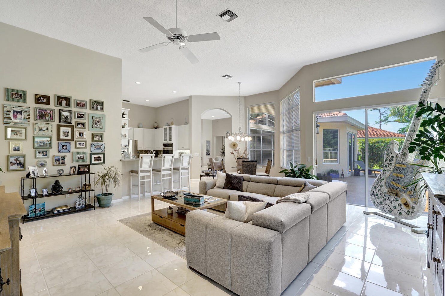 8211 Muirhead Cir, Boynton Beach FL 33472-5064 exterior