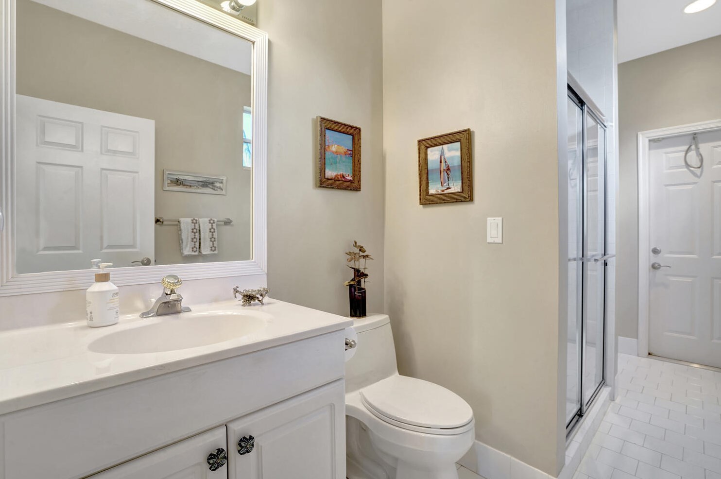 8211 Muirhead Cir, Boynton Beach FL 33472-5064 exterior