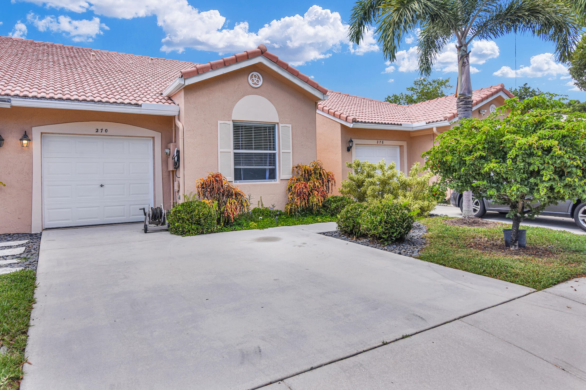 270 E Coral Trace Cir, Delray Beach, FL 33445