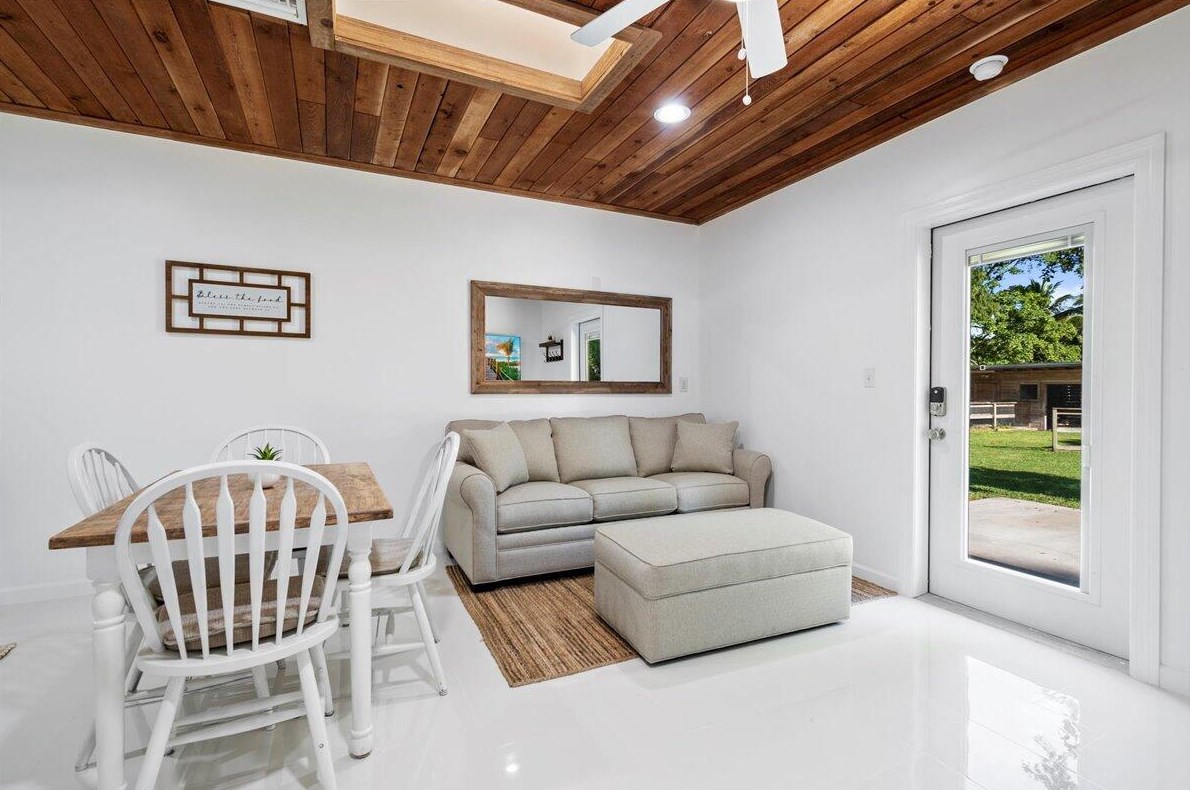 11647 62nd Ln N, West Palm Beach, FL 33412