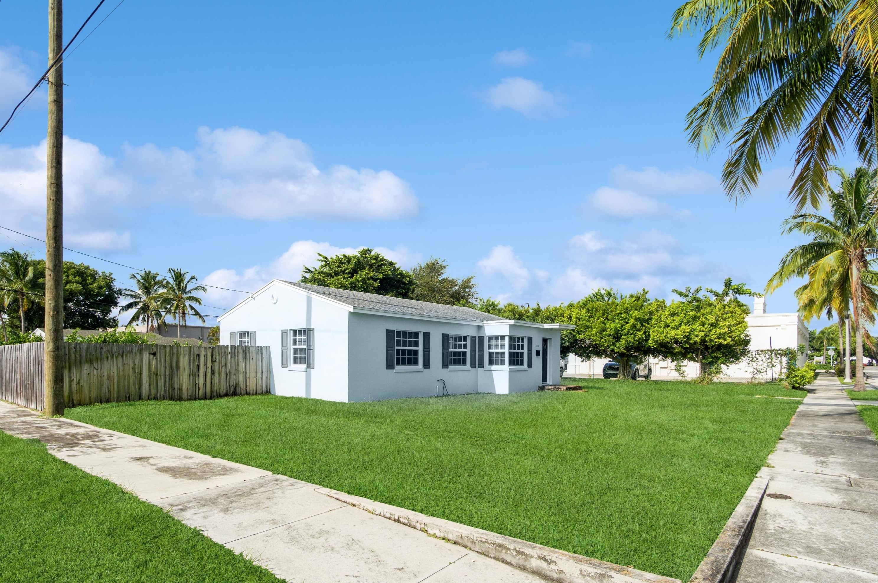 386 Macy St, West Palm Beach, FL 33405
