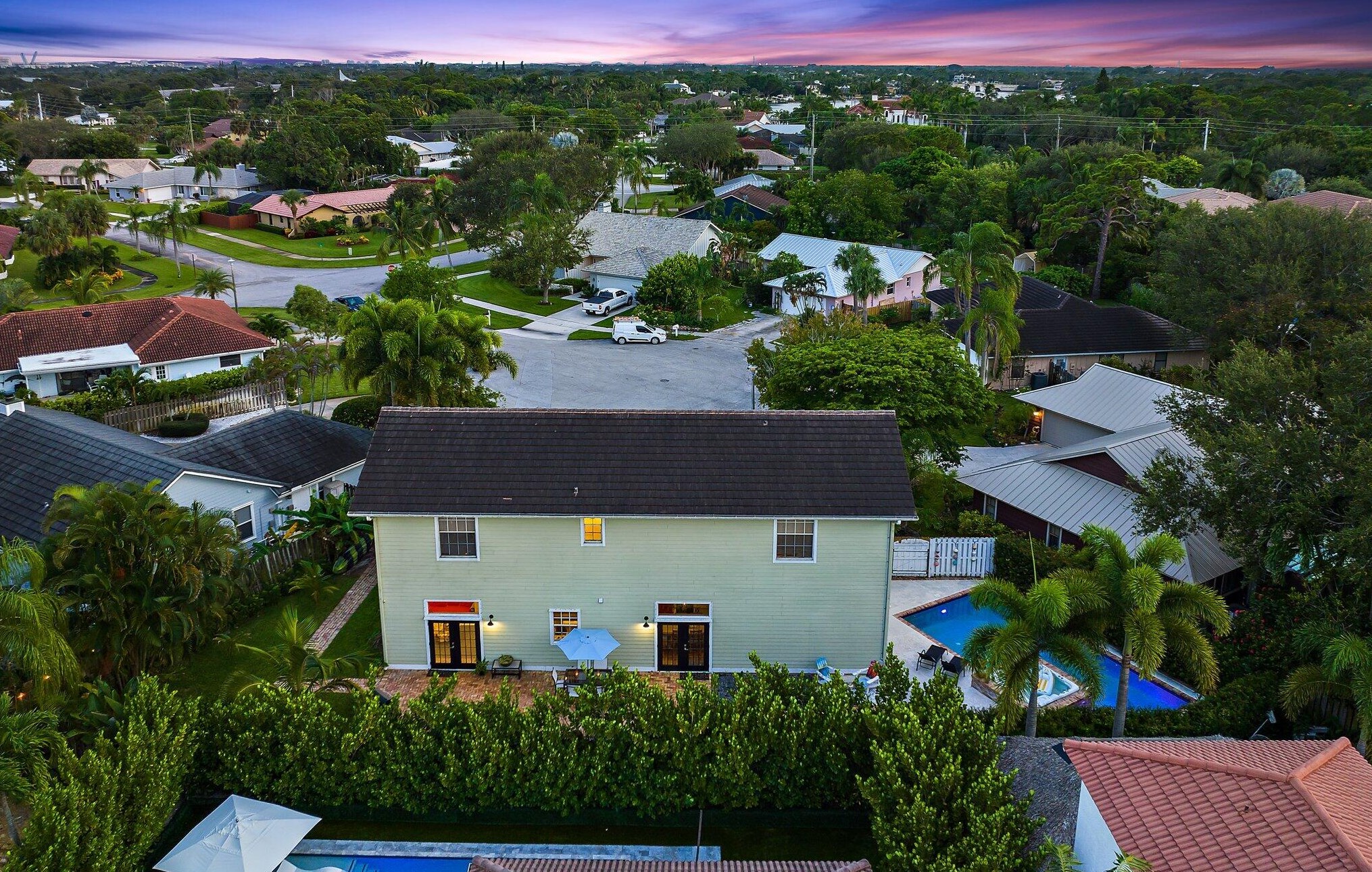 97 Beechwood Trl, Jupiter FL  33469-2101 exterior