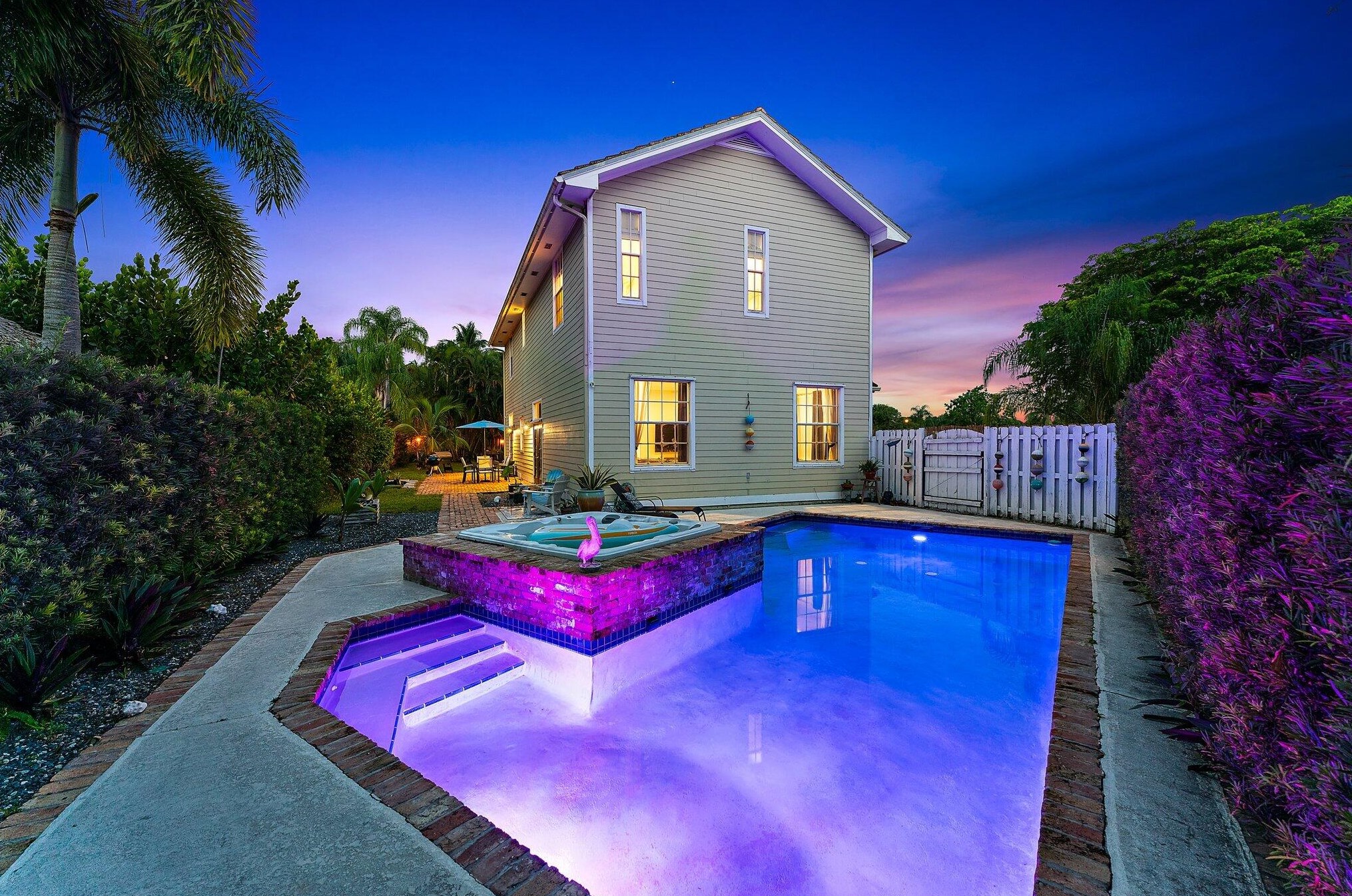 97 Beechwood Trl, Jupiter FL  33469-2101 exterior