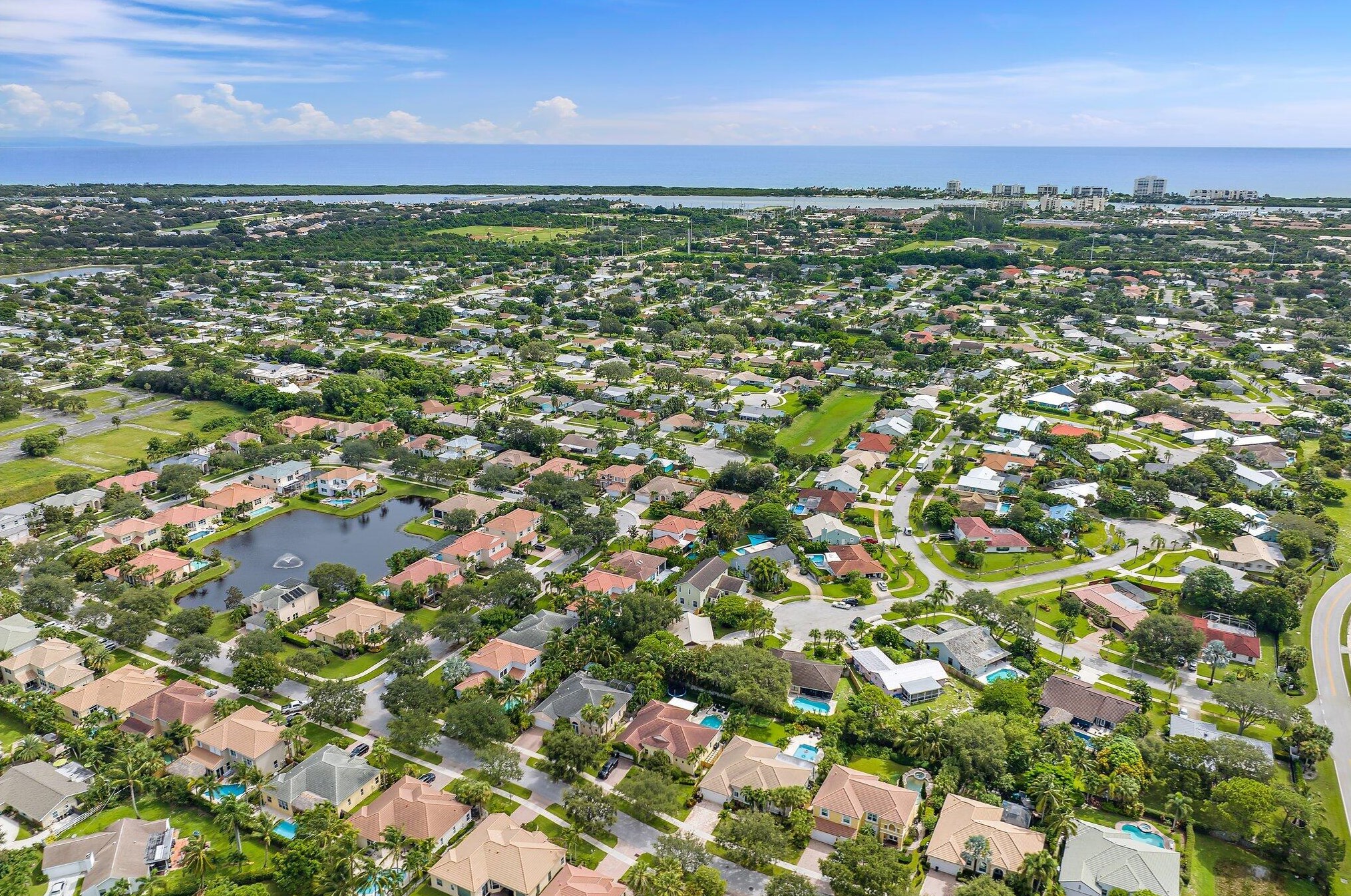 97 Beechwood Trl, Jupiter FL  33469-2101 exterior