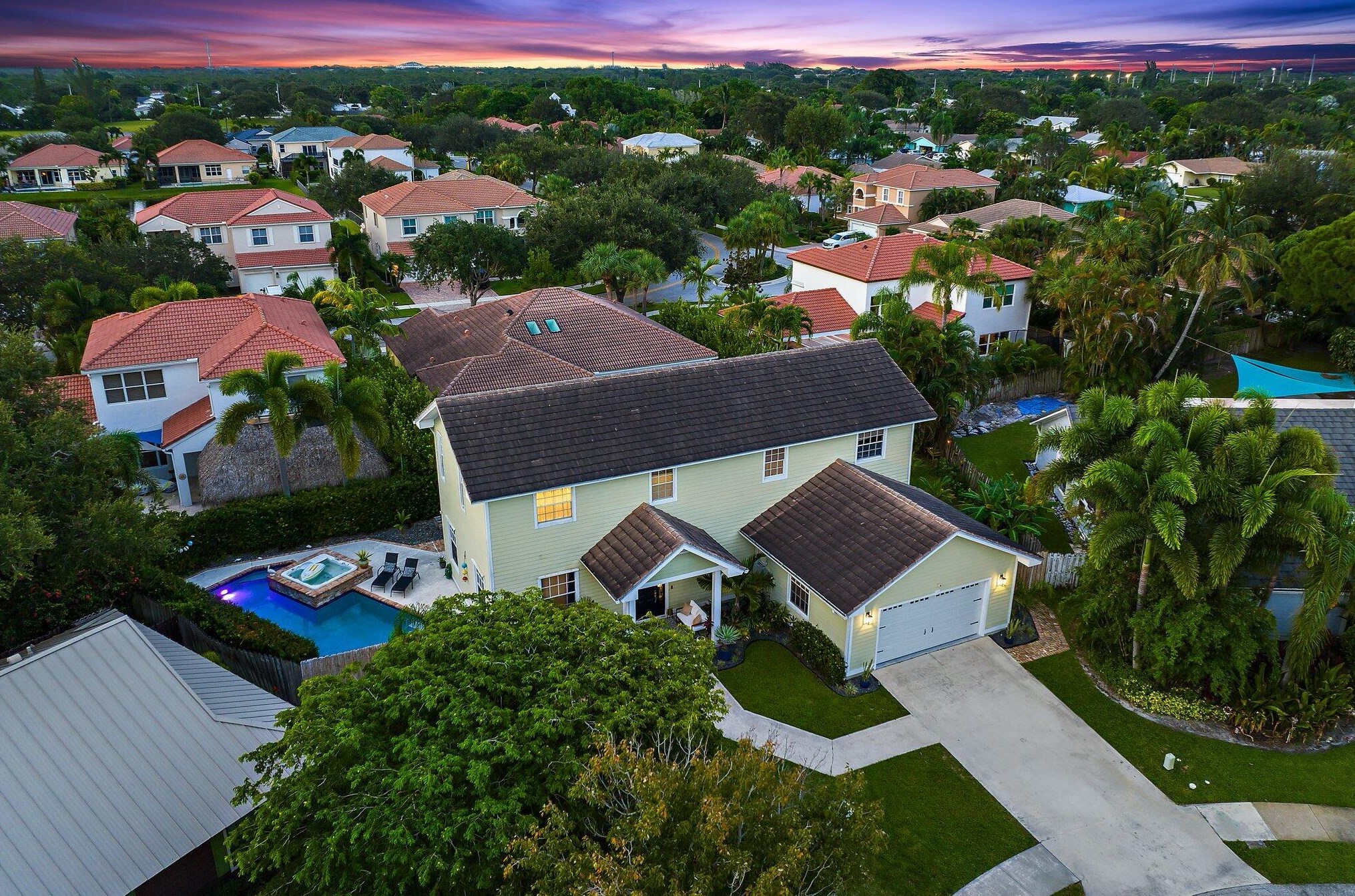 97 Beechwood Trl, Jupiter FL  33469-2101 exterior