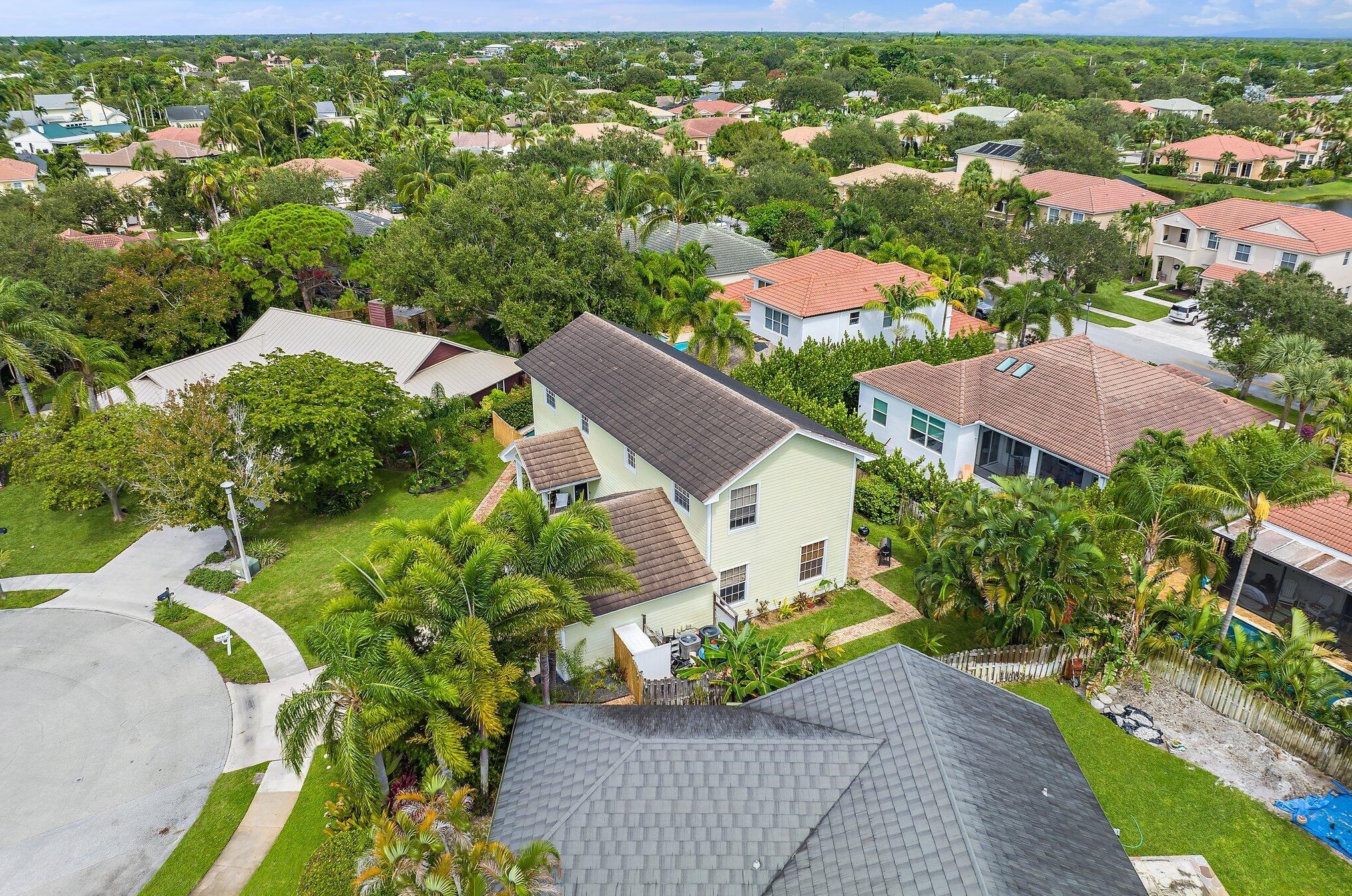 97 Beechwood Trl, Jupiter FL  33469-2101 exterior
