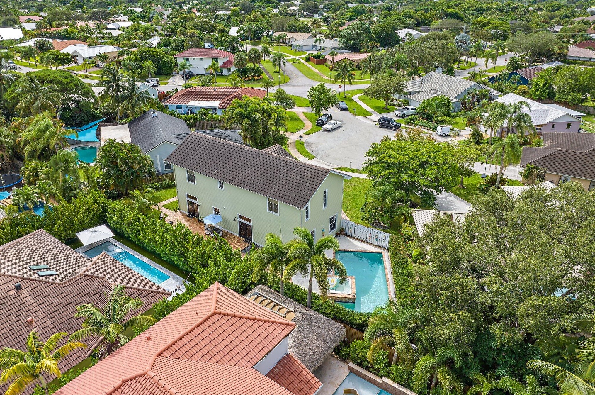 97 Beechwood Trl, Jupiter FL  33469-2101 exterior