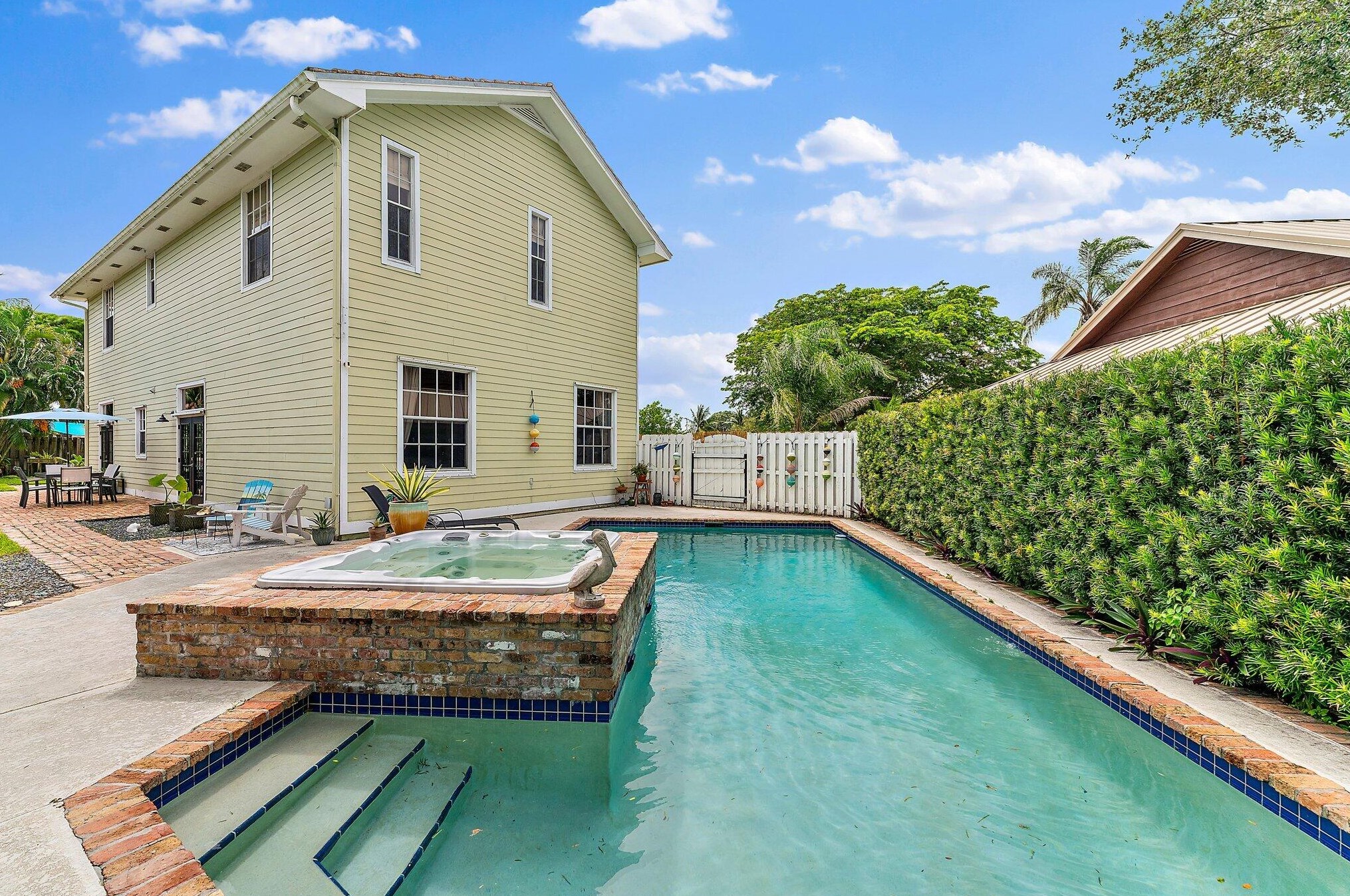 97 Beechwood Trl, Jupiter FL  33469-2101 exterior