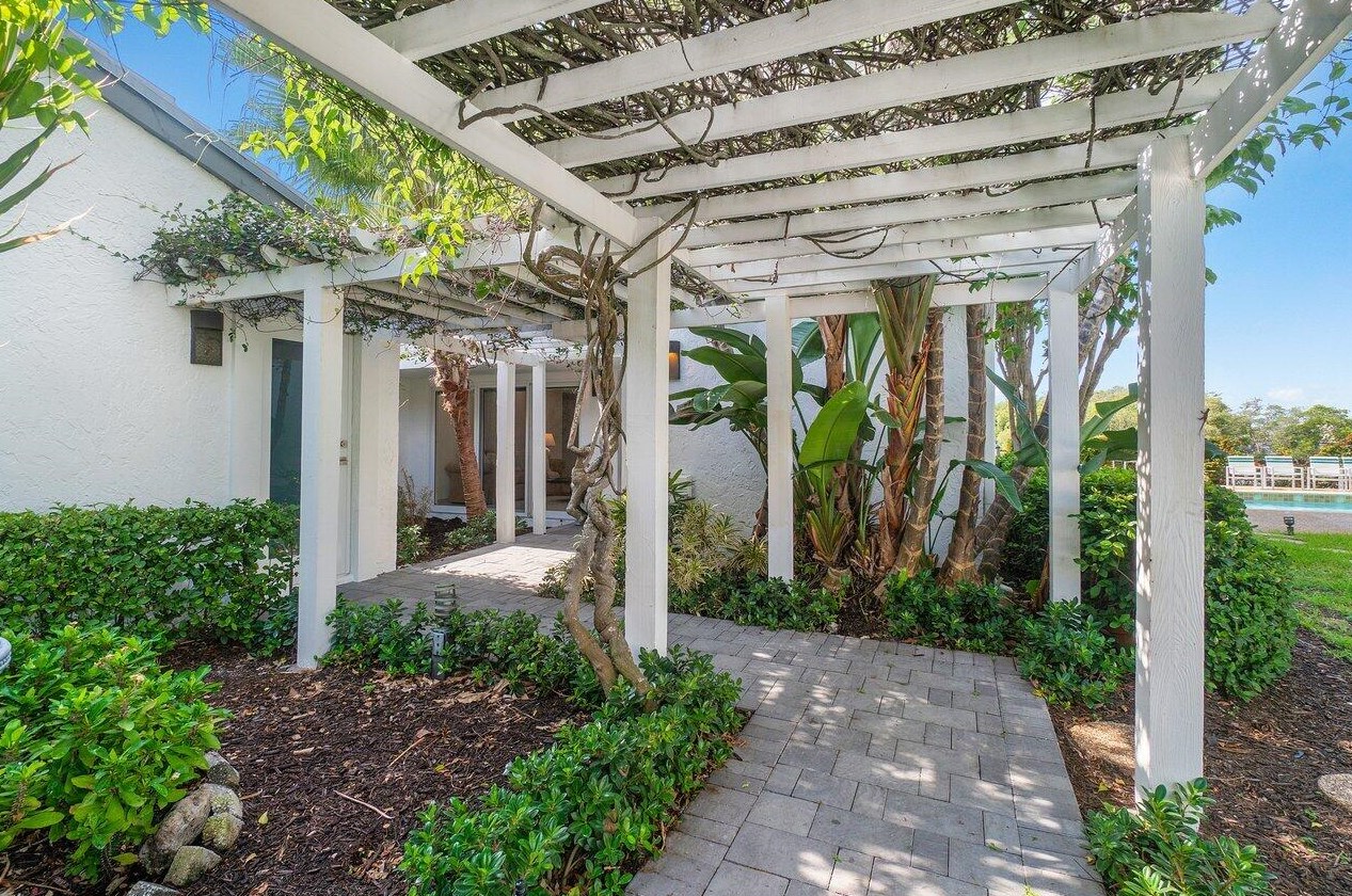 6110 N Ocean Blvd #1, Boynton Beach, FL 33435