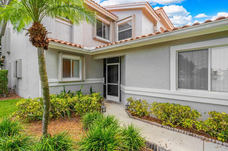 10489 Mateo Ct, Boca Raton, FL 33498-6733