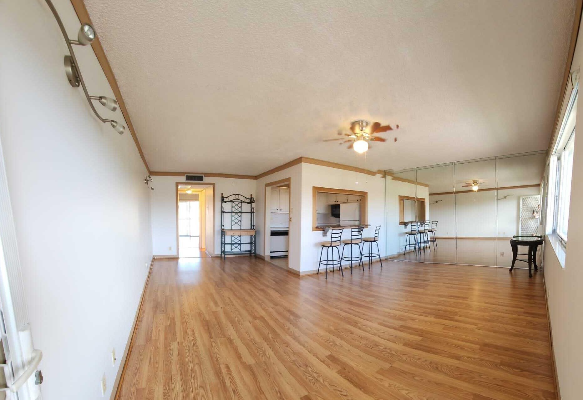 700 Village Green Ct #306, Lake Worth, FL 33461