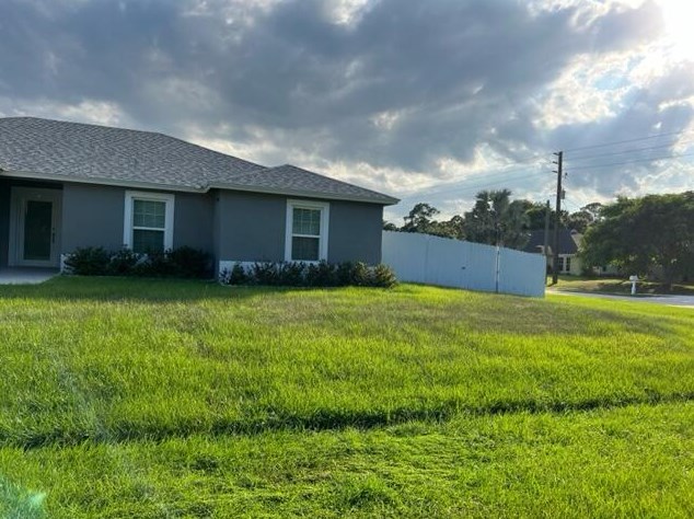1698 Sw La Gorce Ave, Fort Pierce, FL 34953