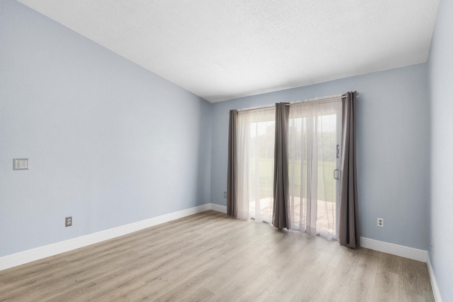 5190 Canal Cir, Lake Worth FL 33467-1840 exterior