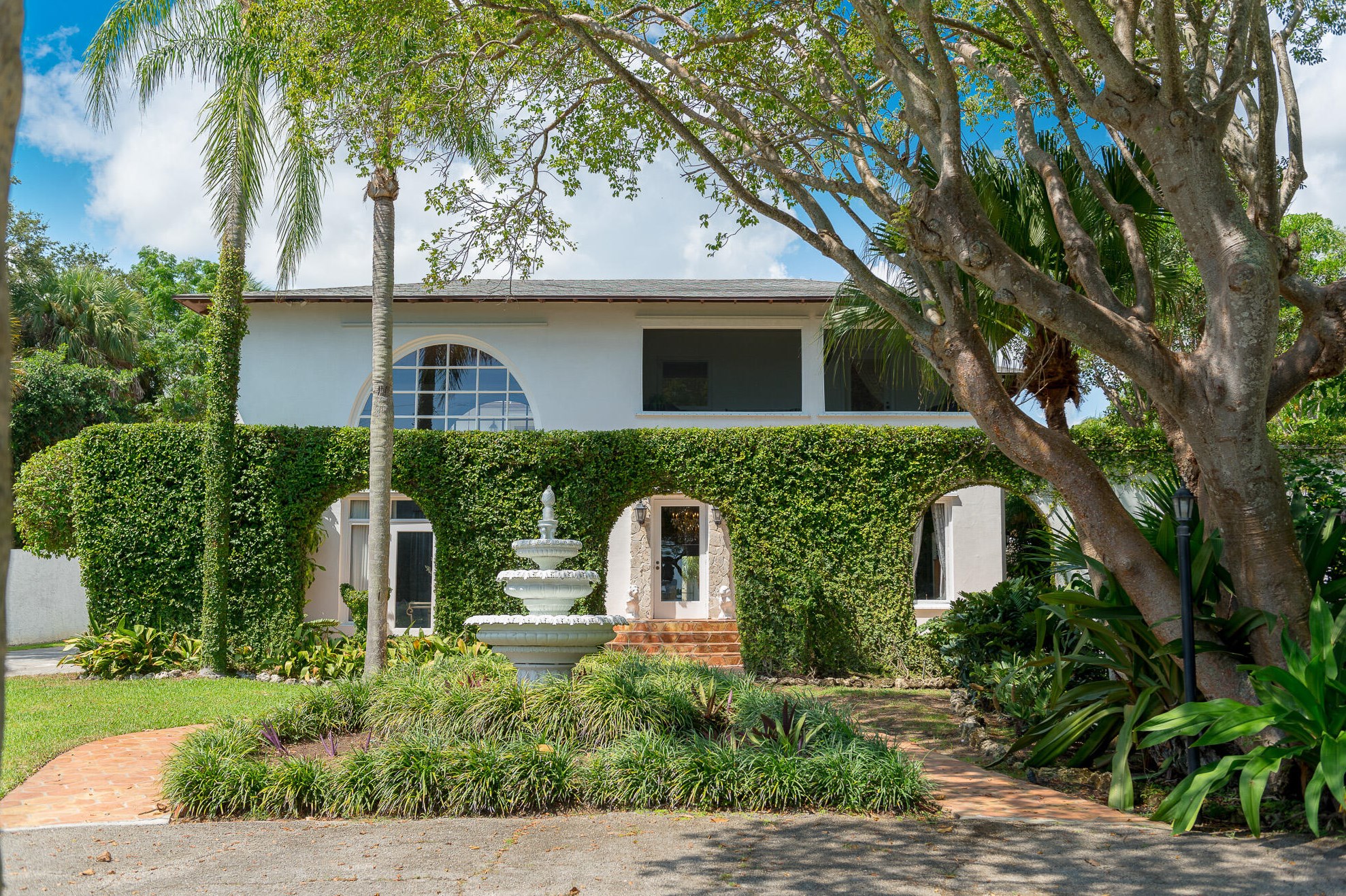 1009 S Indian River Dr, Fort Pierce, FL 34950