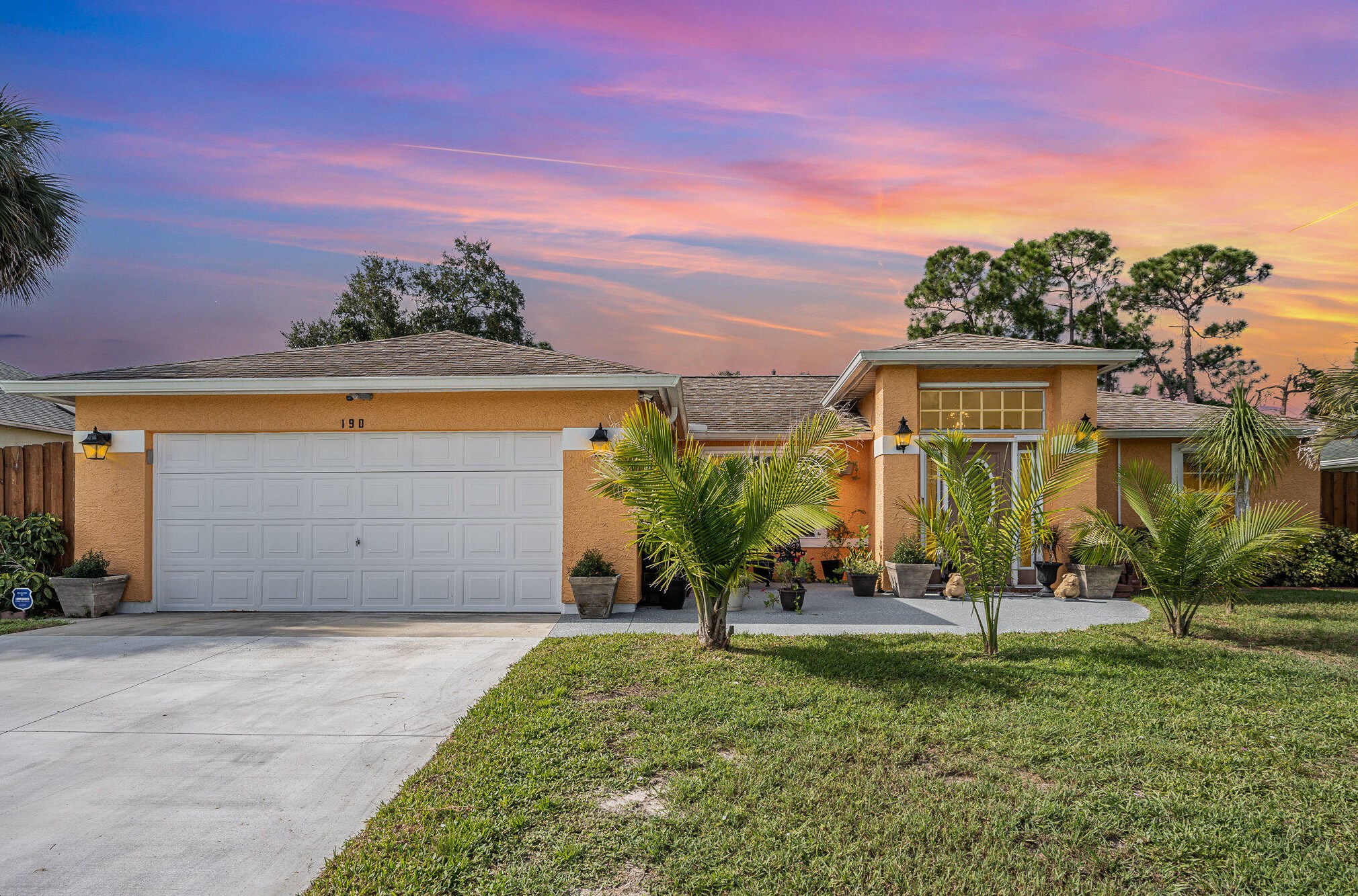 190 Twilight St, Melbourne, FL 32907-1150