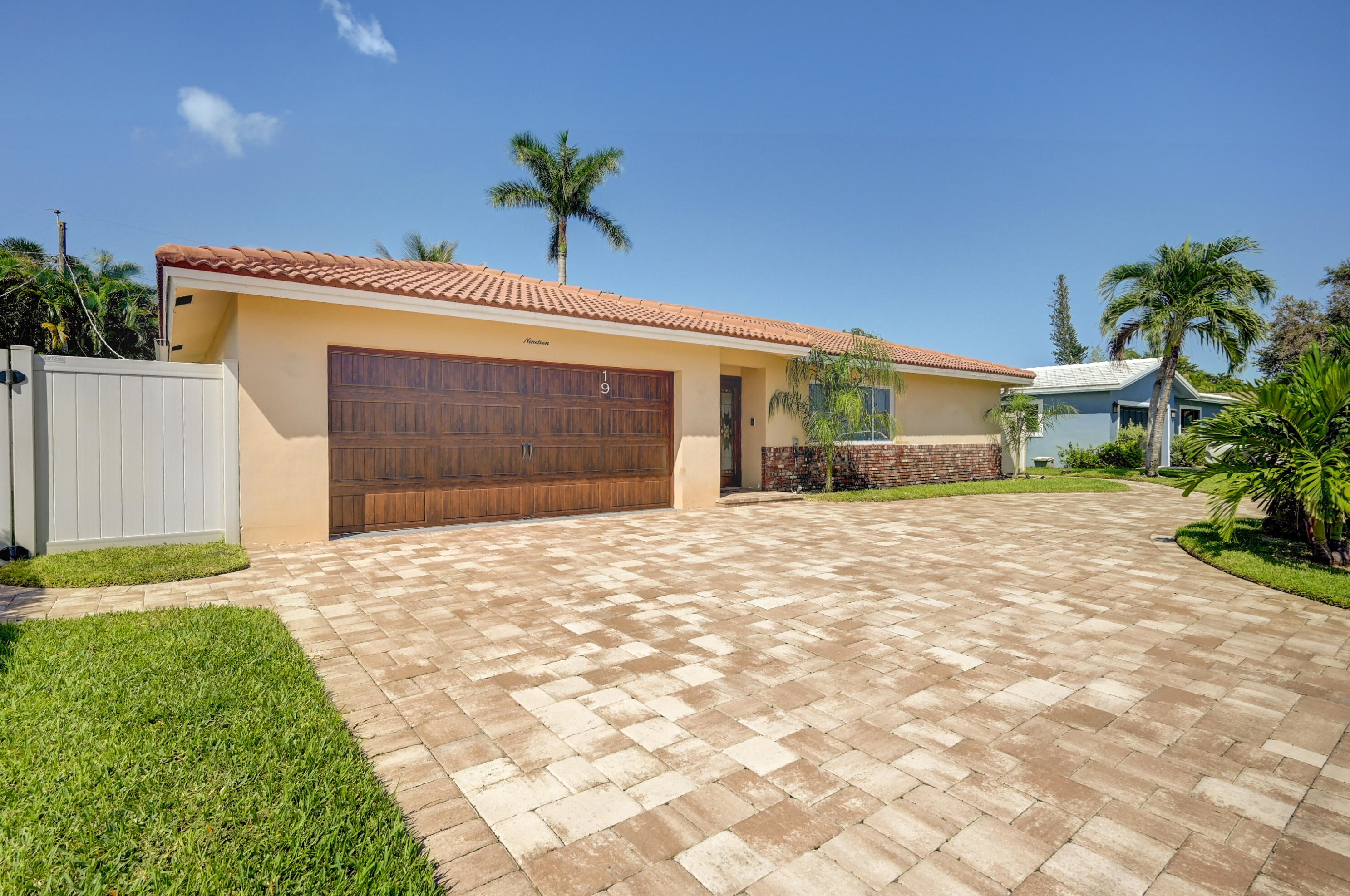 19 Tam O Shanter Ln, Boca Raton, FL 33431-3904