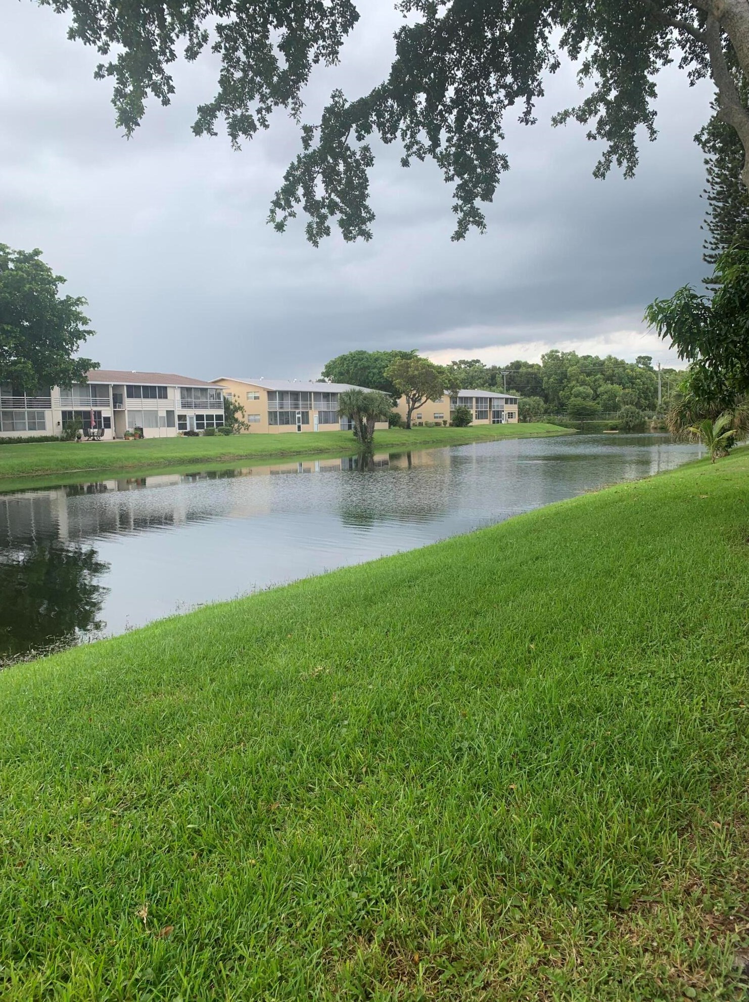 51 Sheffield C, West Palm Beach FL  33417-1565 exterior