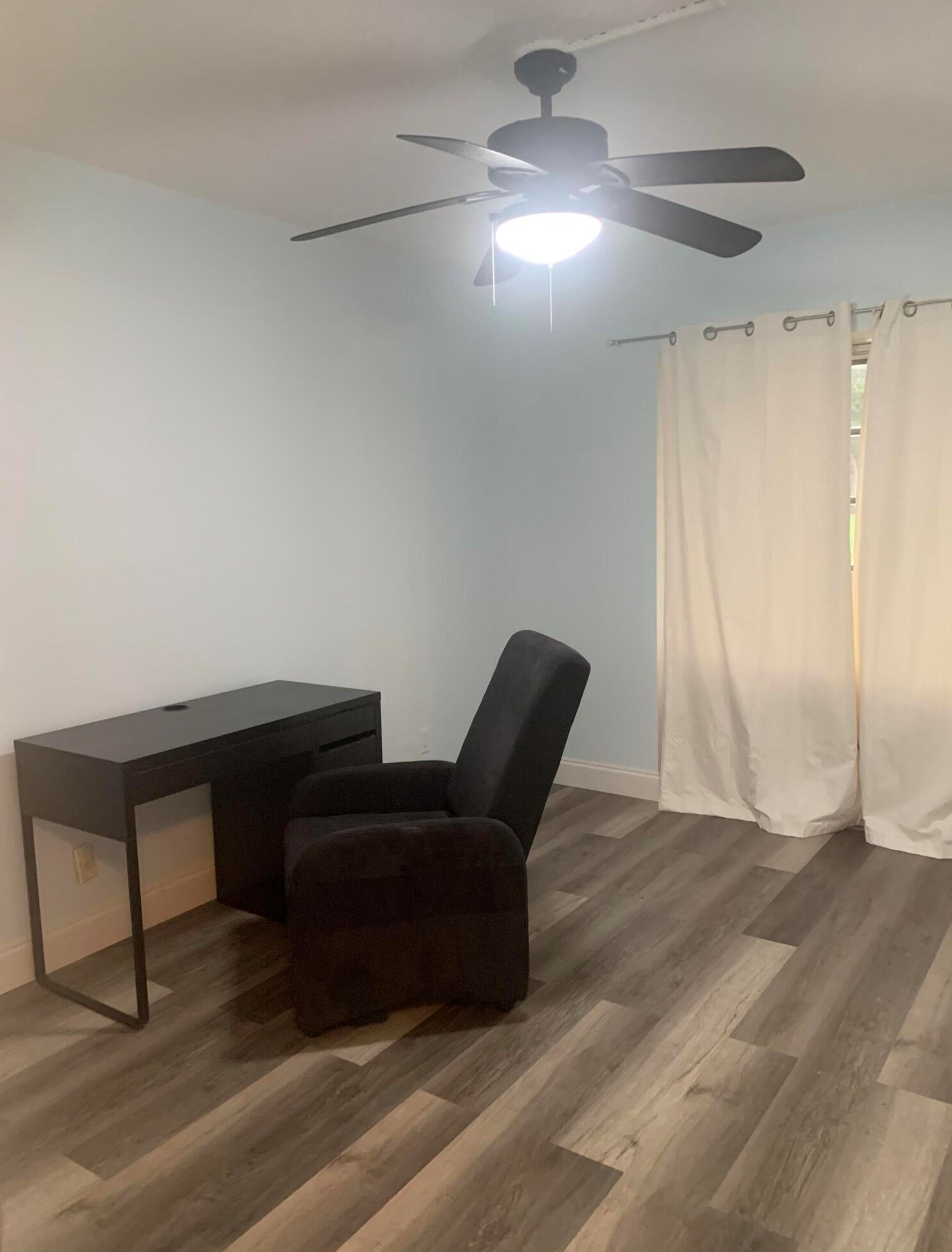 51 Sheffield C, West Palm Beach FL  33417-1565 exterior