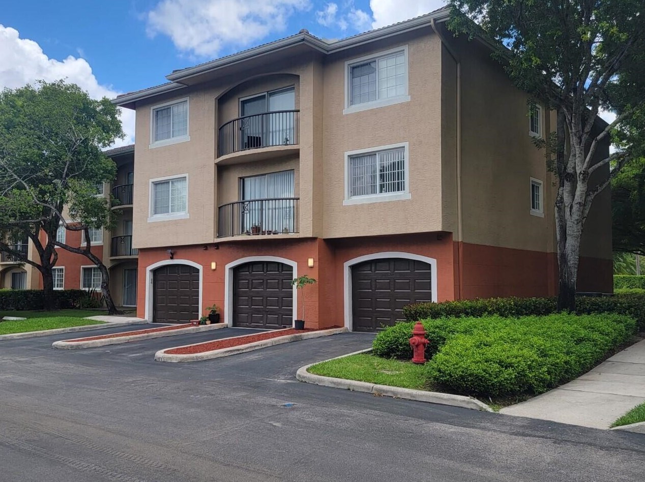 4175 N Haverhill Rd #907, West Palm Beach, FL 33417