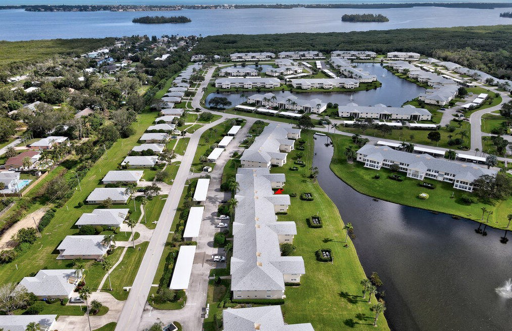 331 N Grove Isle Cir, Vero Beach, FL 32962