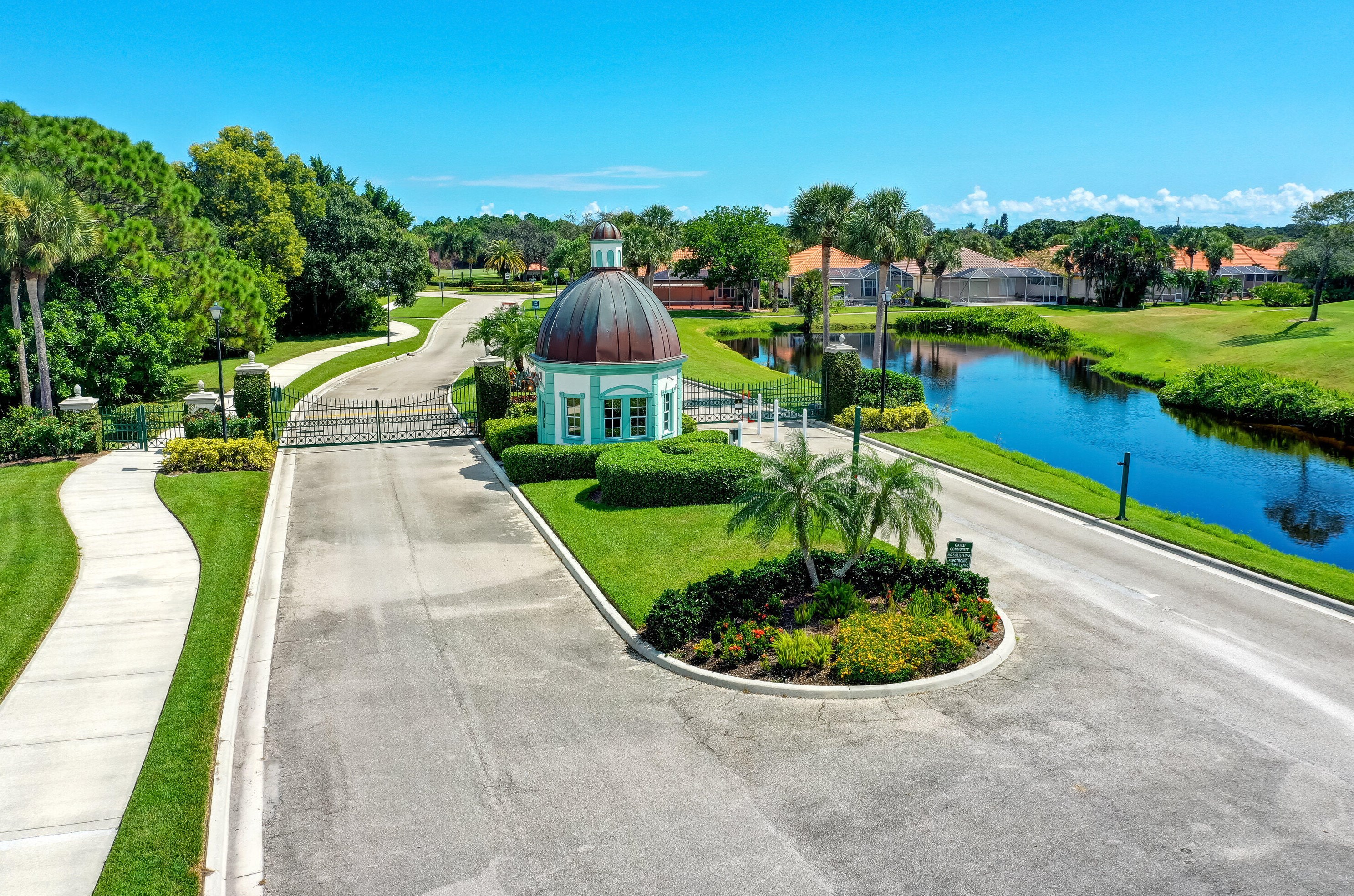 8324 Double Tree Dr, Hobe Sound FL  33455-8214 exterior