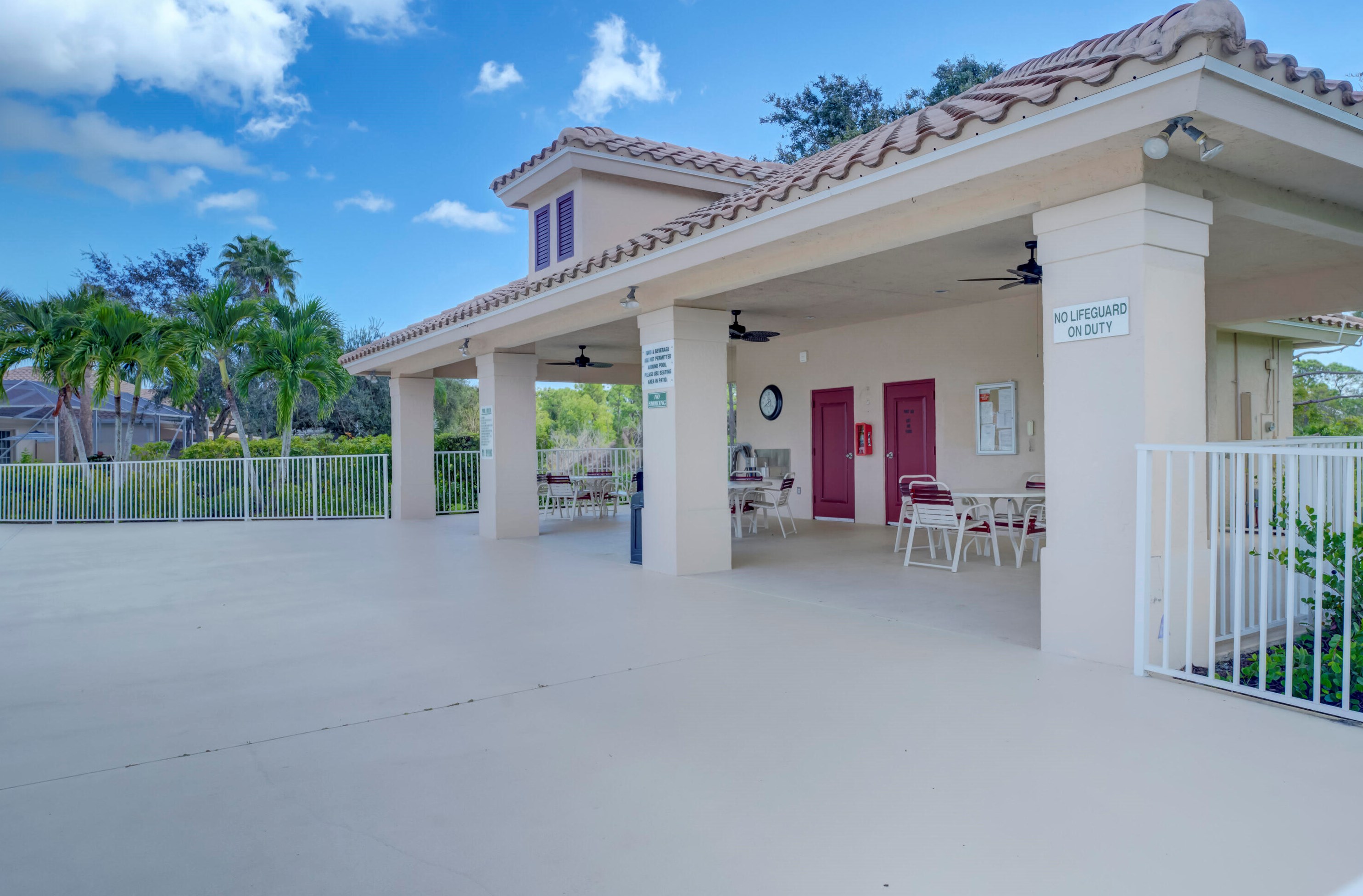 8324 Double Tree Dr, Hobe Sound FL  33455-8214 exterior