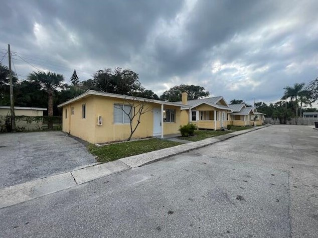 400 Metcalf Ct #412, West Palm Beach, FL 33407