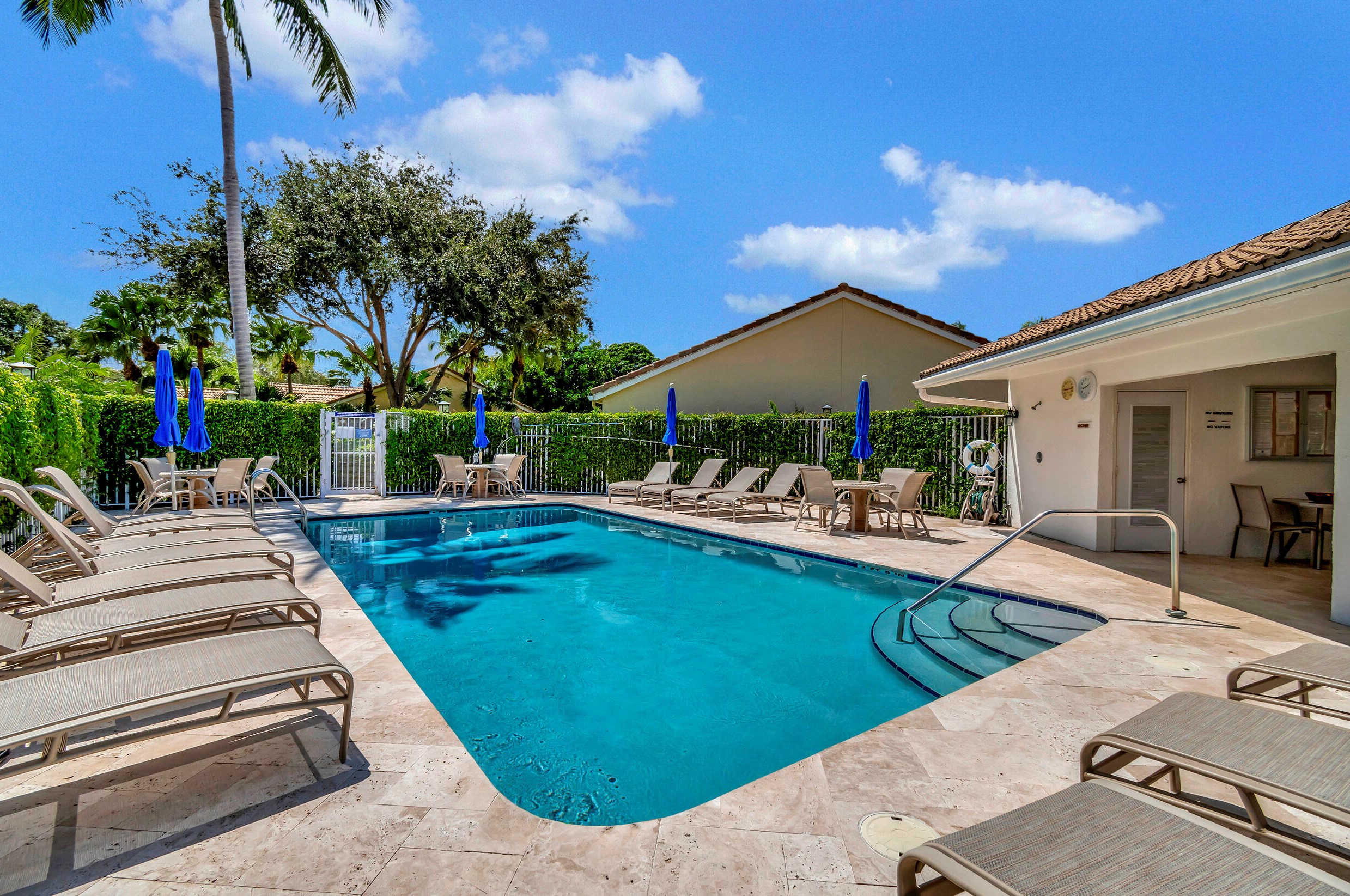 17323 Boca Club Blvd, Boca Raton FL  33487-1027 exterior