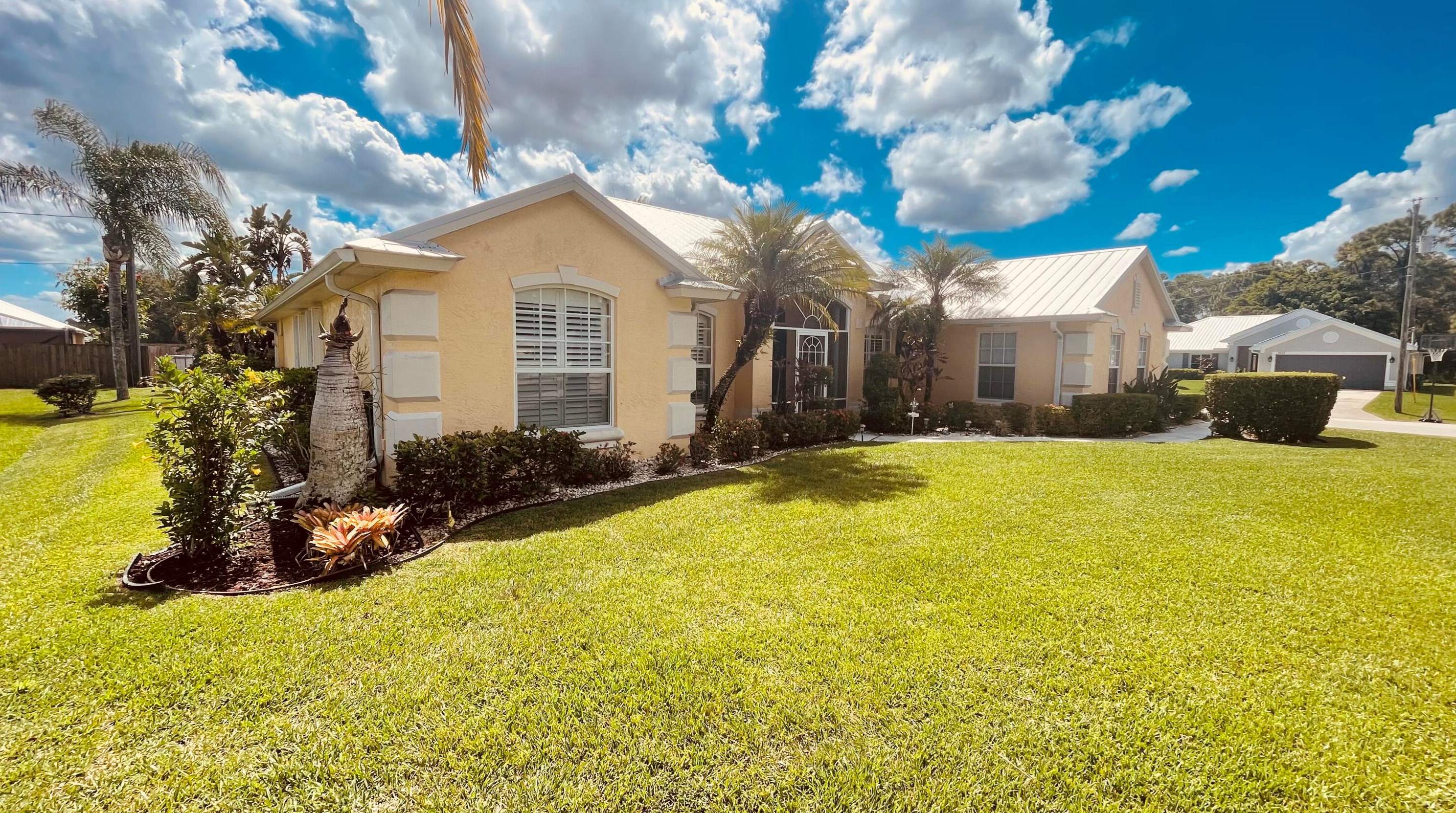 1829 Sw Hickock Ter, Fort Pierce, FL 34953