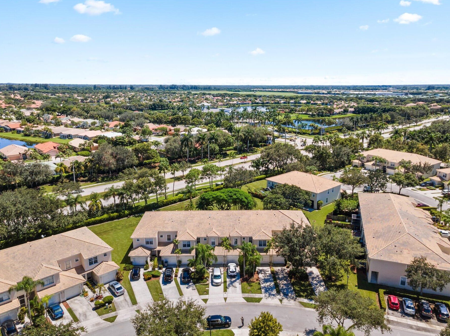 8084 Briantea Dr, Boynton Beach FL  33472-2745 exterior