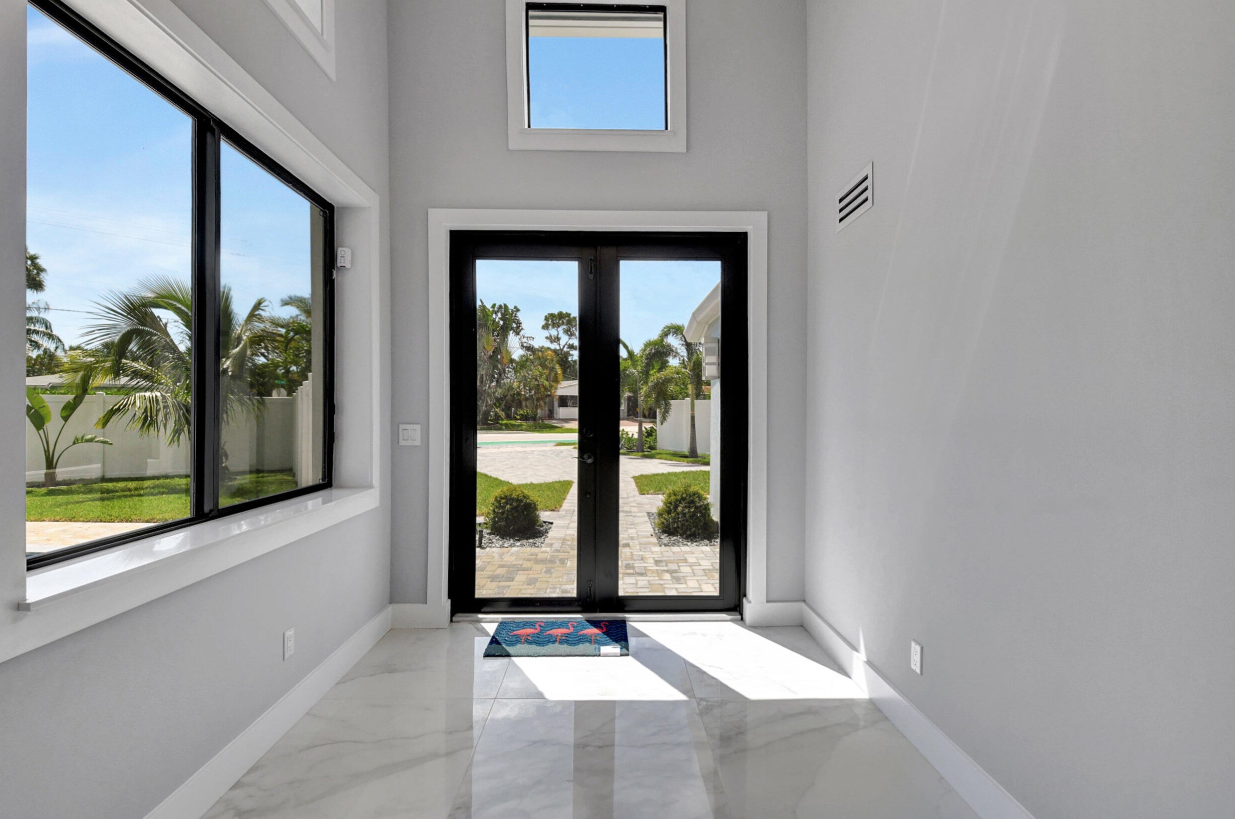 118 S Swinton Cir, Delray Beach, FL 33444