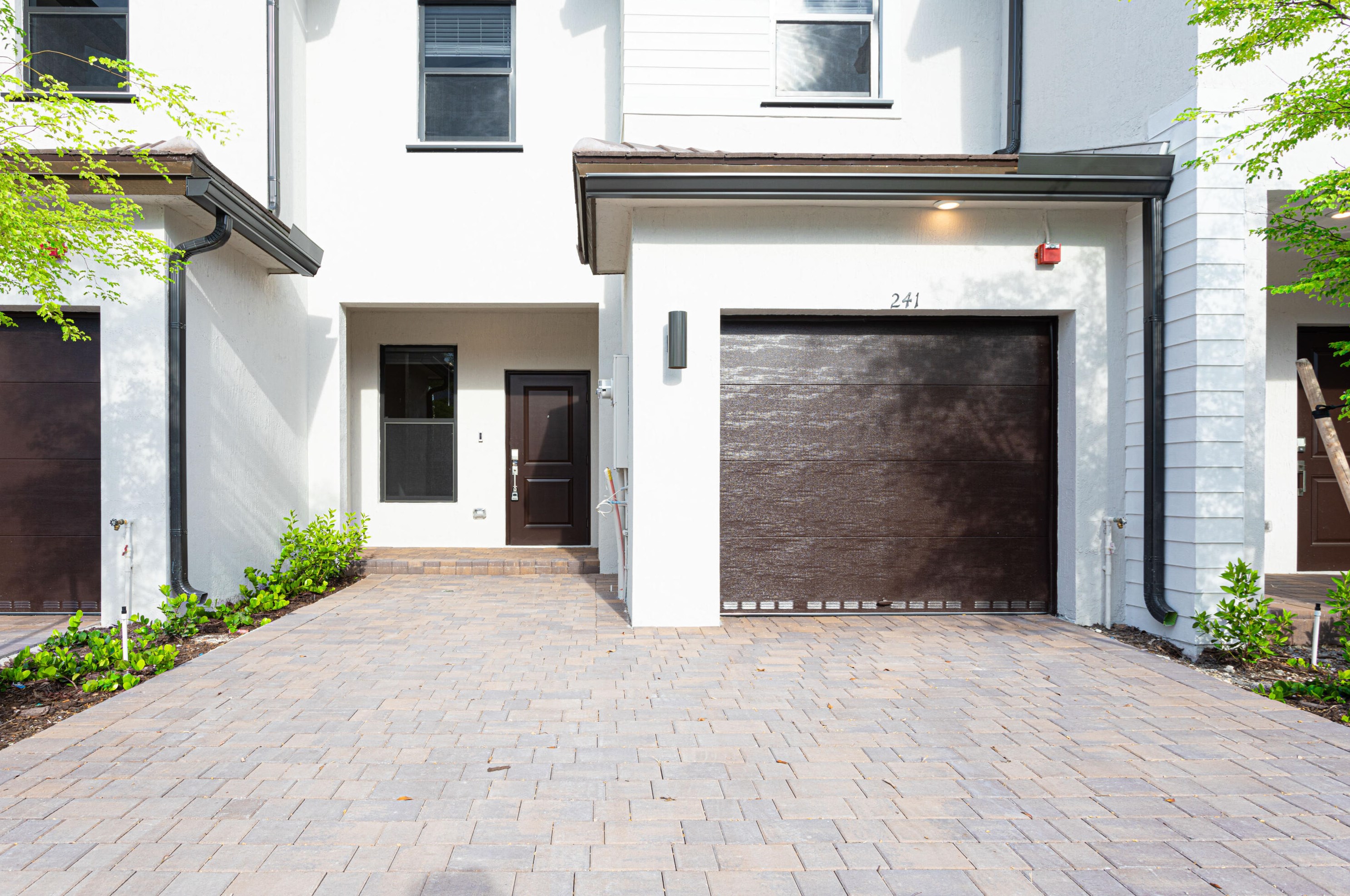 241 Sw 159th Way Unit #241, Hollywood, FL 33027