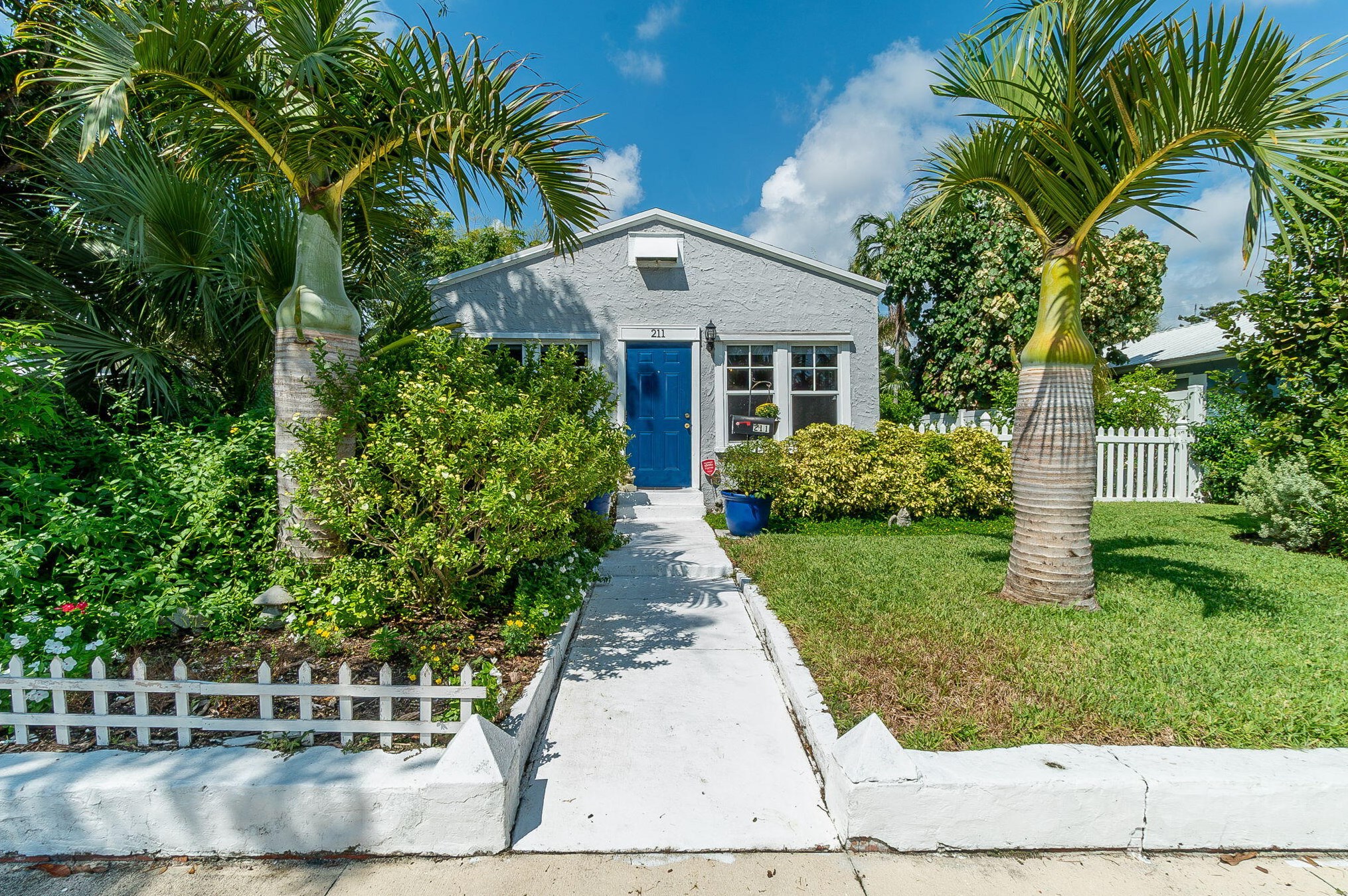 211 K St, Lake Worth, FL 33460-3311