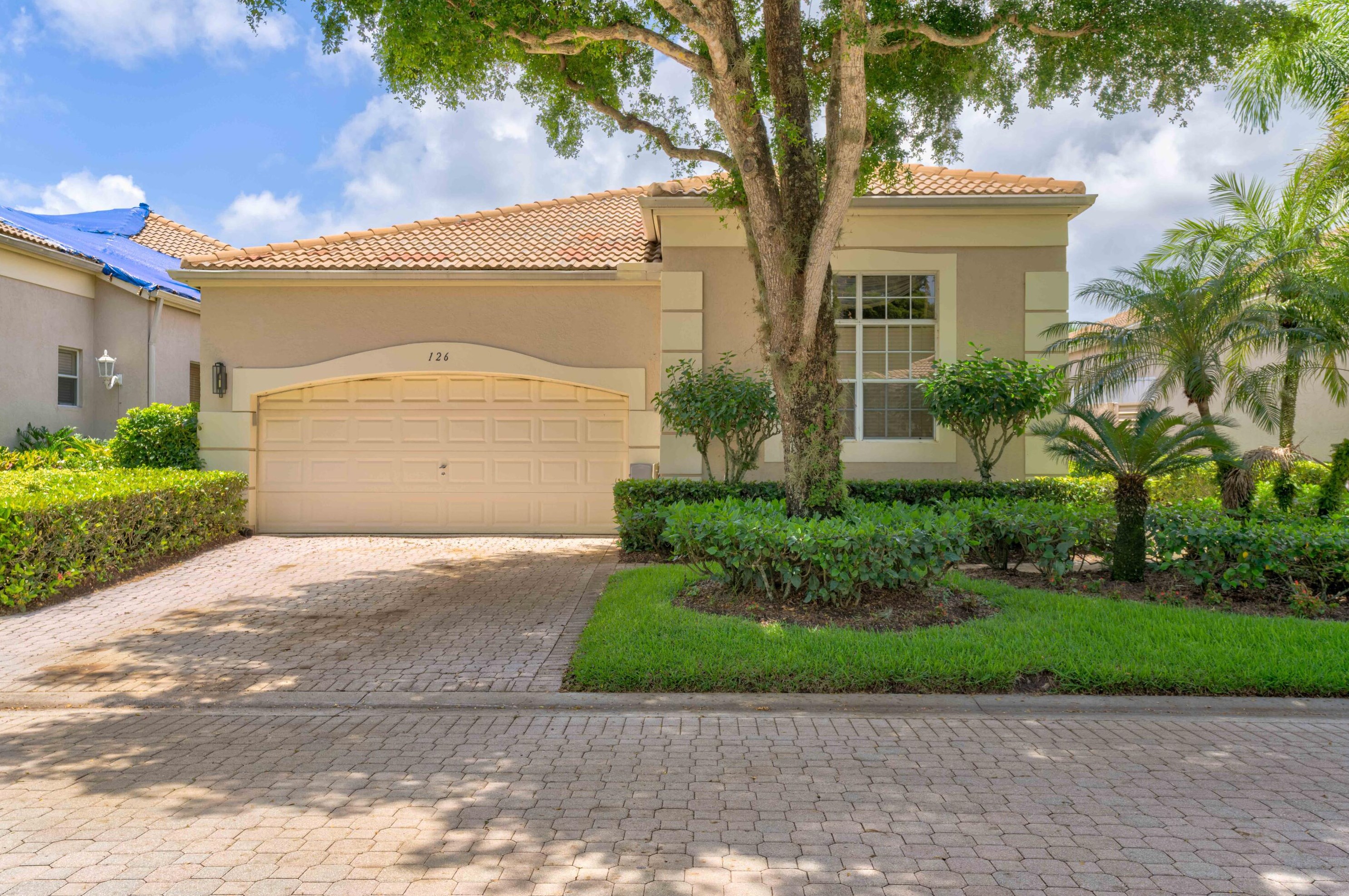126 Sunset Bay Dr, West Palm Beach, FL 33418