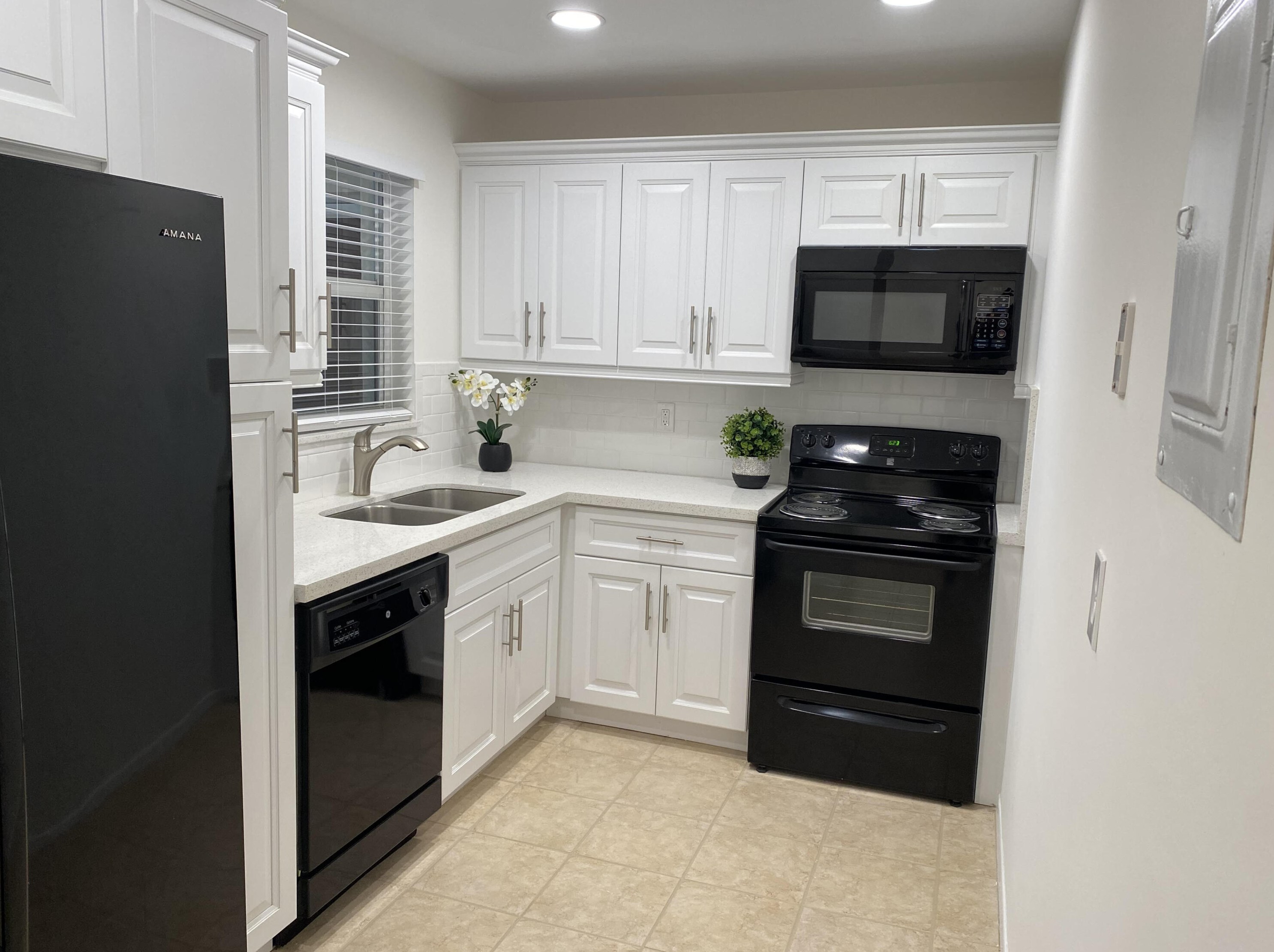 155 Lake Dora Dr, West Palm Beach, FL 33411