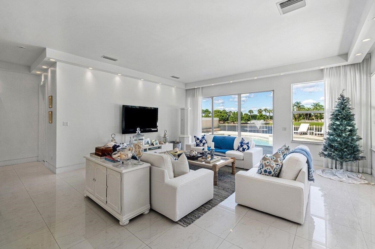 1285 Gator Trl, West Palm Beach, FL 33409