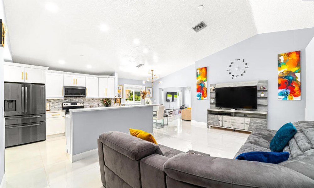 8552 Tourmaline Blvd, Boynton Beach, FL 33472