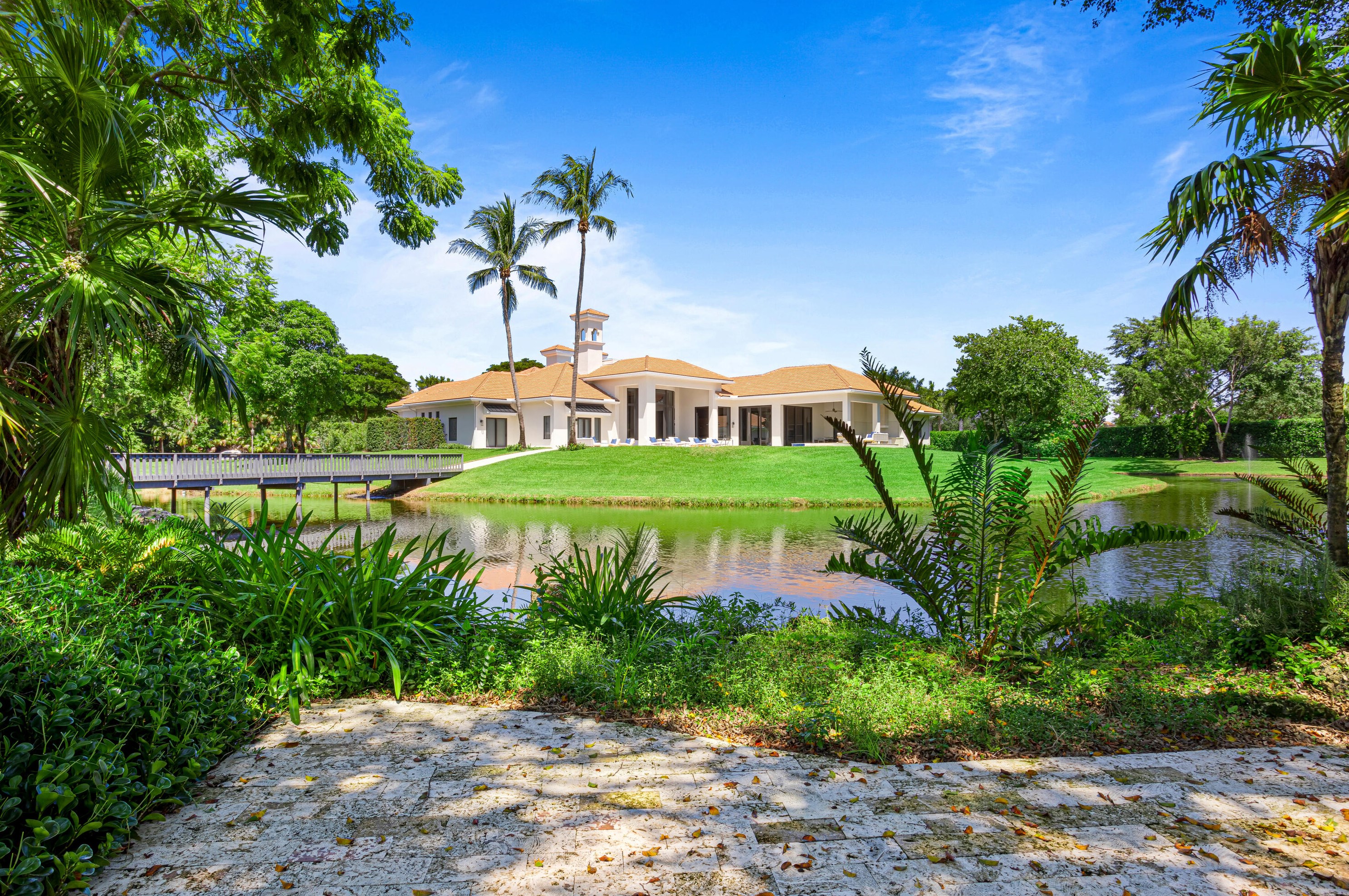 6009 Le Lac Rd, Boca Raton FL  33496-2302 exterior