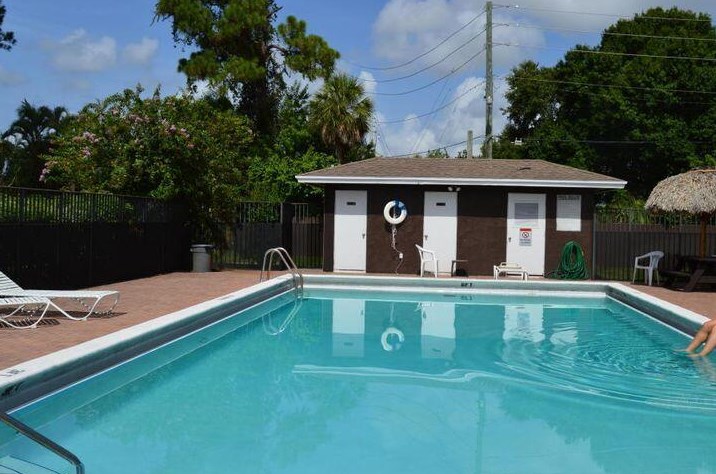 4190 Turnberry Cir Apt 1304, Lake Worth, FL 33467
