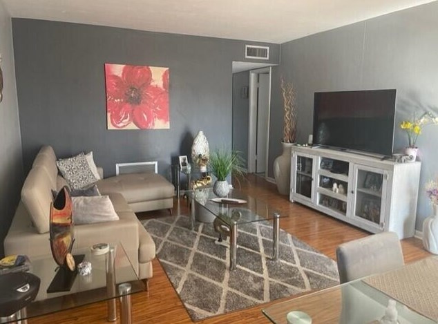 3320 Lake Osborne Dr #211, Lake Worth, FL 33461