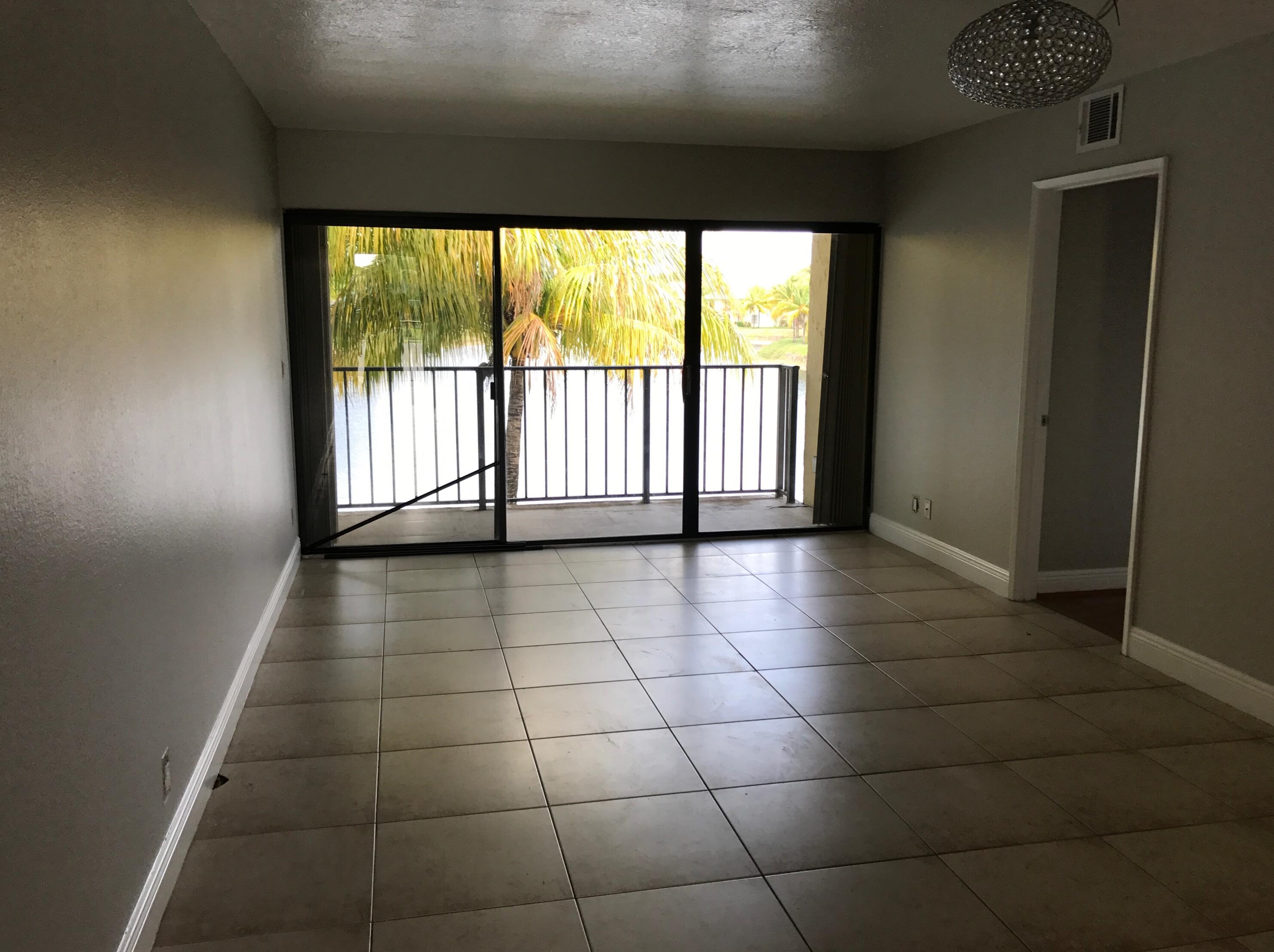 1455 Lake Crystal Dr #g, West Palm Beach, FL