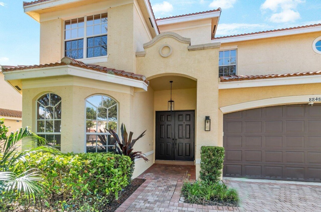 8848 Maple Hill Ct, Boynton Beach FL  33473-4855 exterior