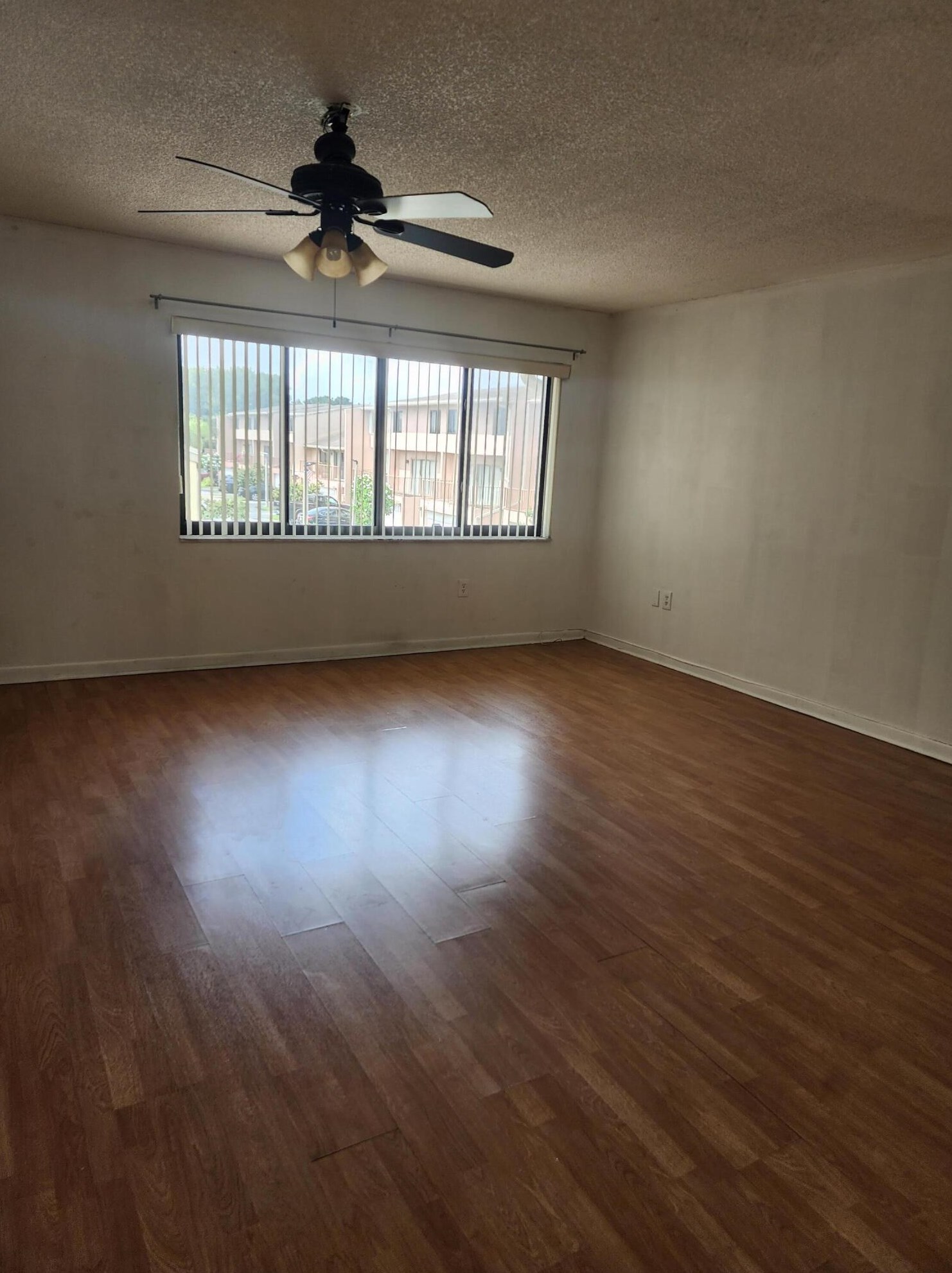 8659 154th Circle Pl, Miami FL  33193-1210 exterior