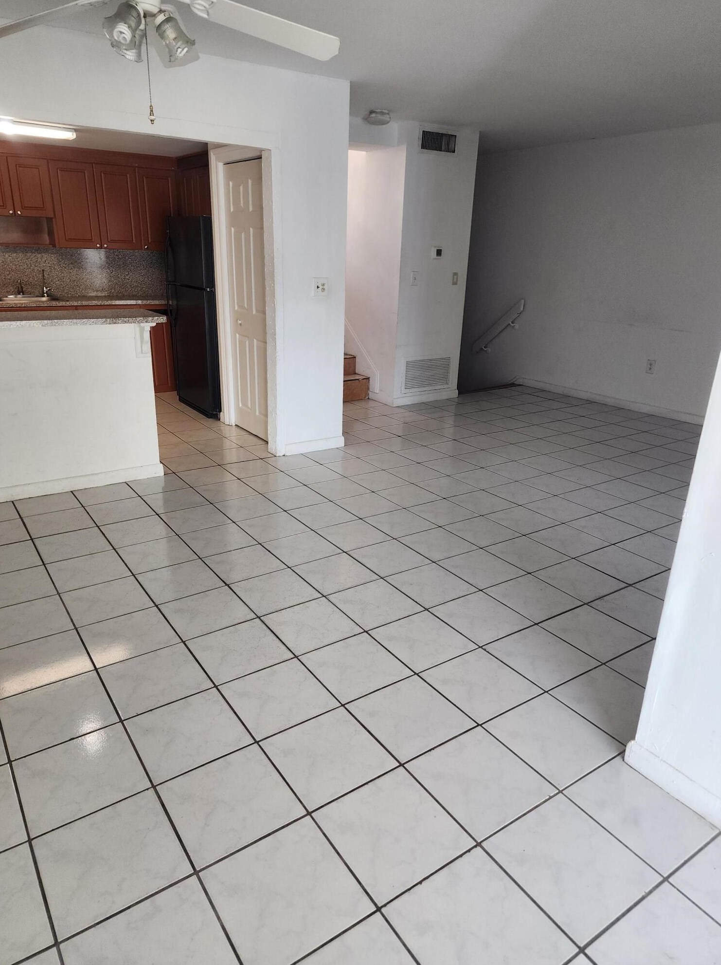 8659 154th Circle Pl, Miami, FL 33193-1210