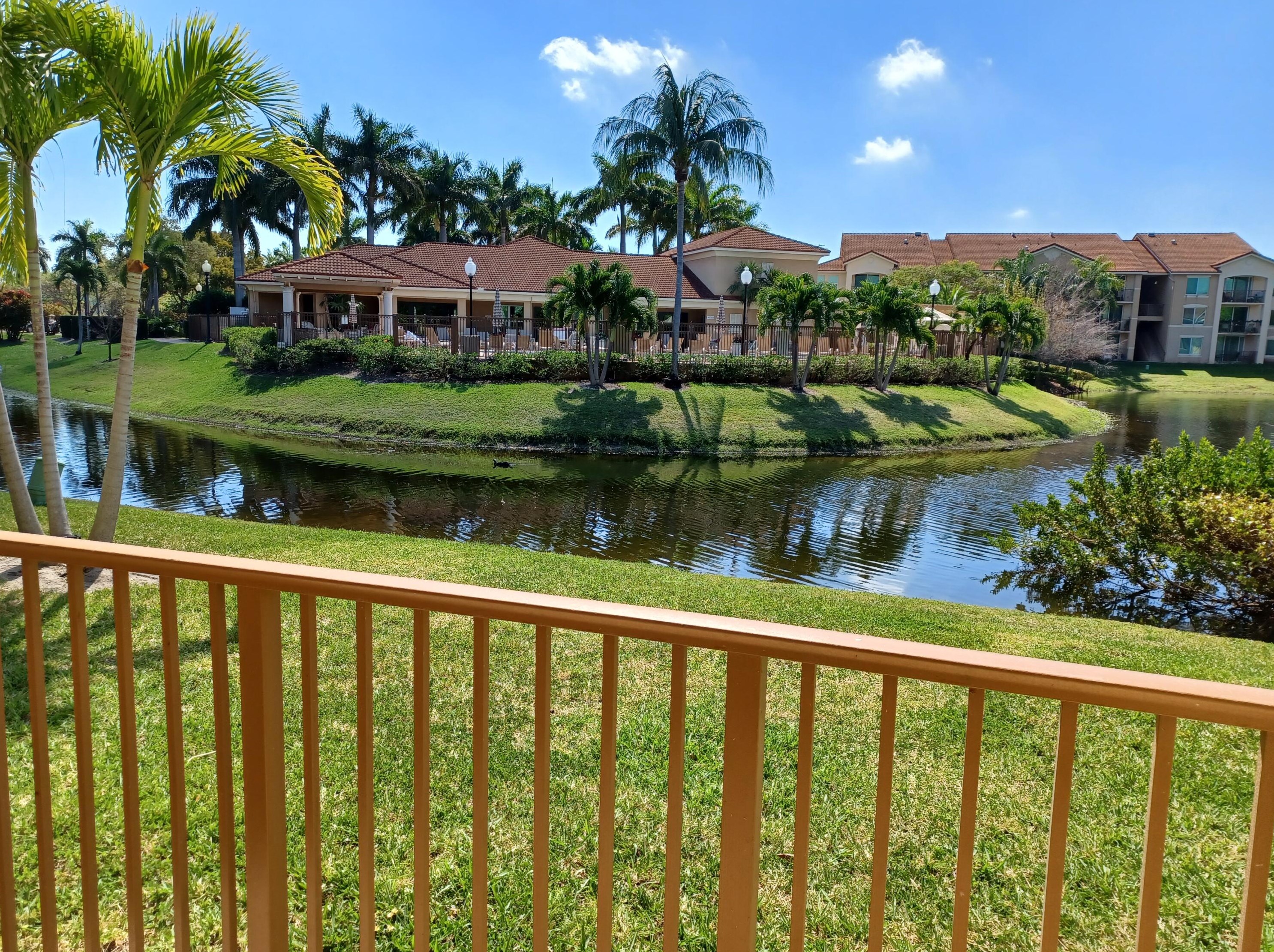 408 Villa Cir, Boynton Beach, FL 33435